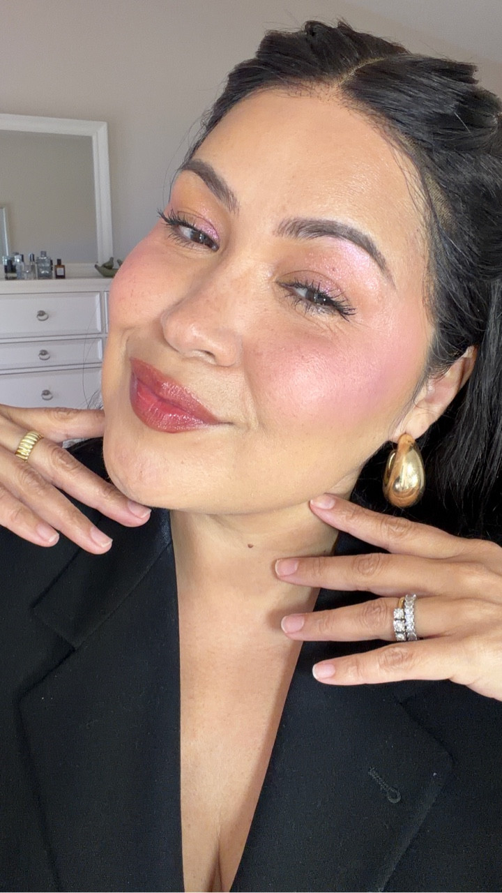 Over 40 makeup tutorial in order of application. 

All products are linked in my bio LTK. List in comments.

@lorealparis @strivectin @danessa_myricks @goodmolecules @maccosmetics @milanicosmetics @itcosmetics @personacosmetics @anastasiabeverlyhills @hudabeauty

#LTKOver40 #LTKgrwm #LTKBeauty