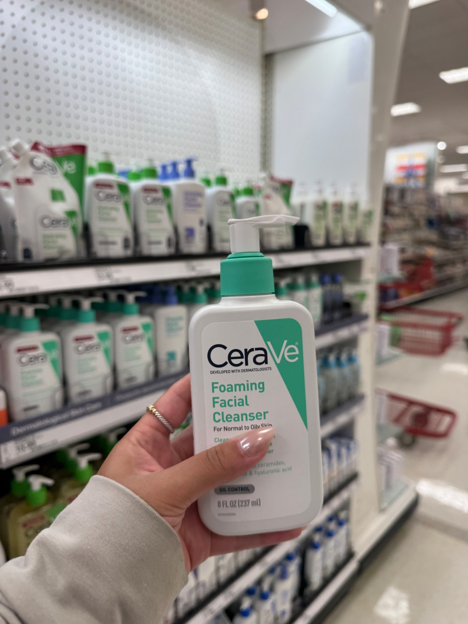 #ad my favorite CeraVe cleanser, you can find it at Target ! (and there’s a Circle offer for 20% off cleansers right now) #TargetPartner #target #ceravepartner @cerave @Target 