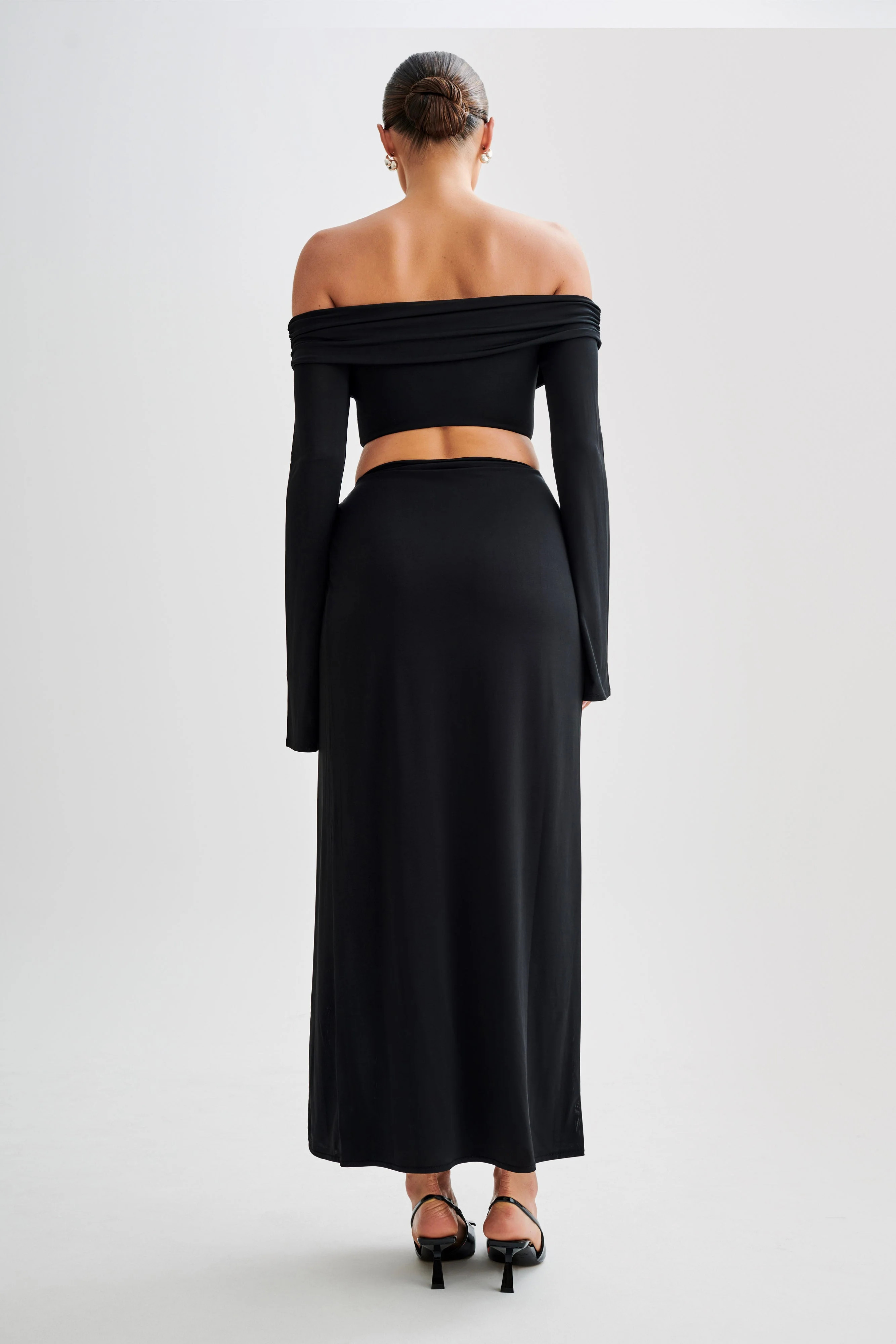 Camryn Slinky Off Shoulder Crop Top - Black | MESHKI US