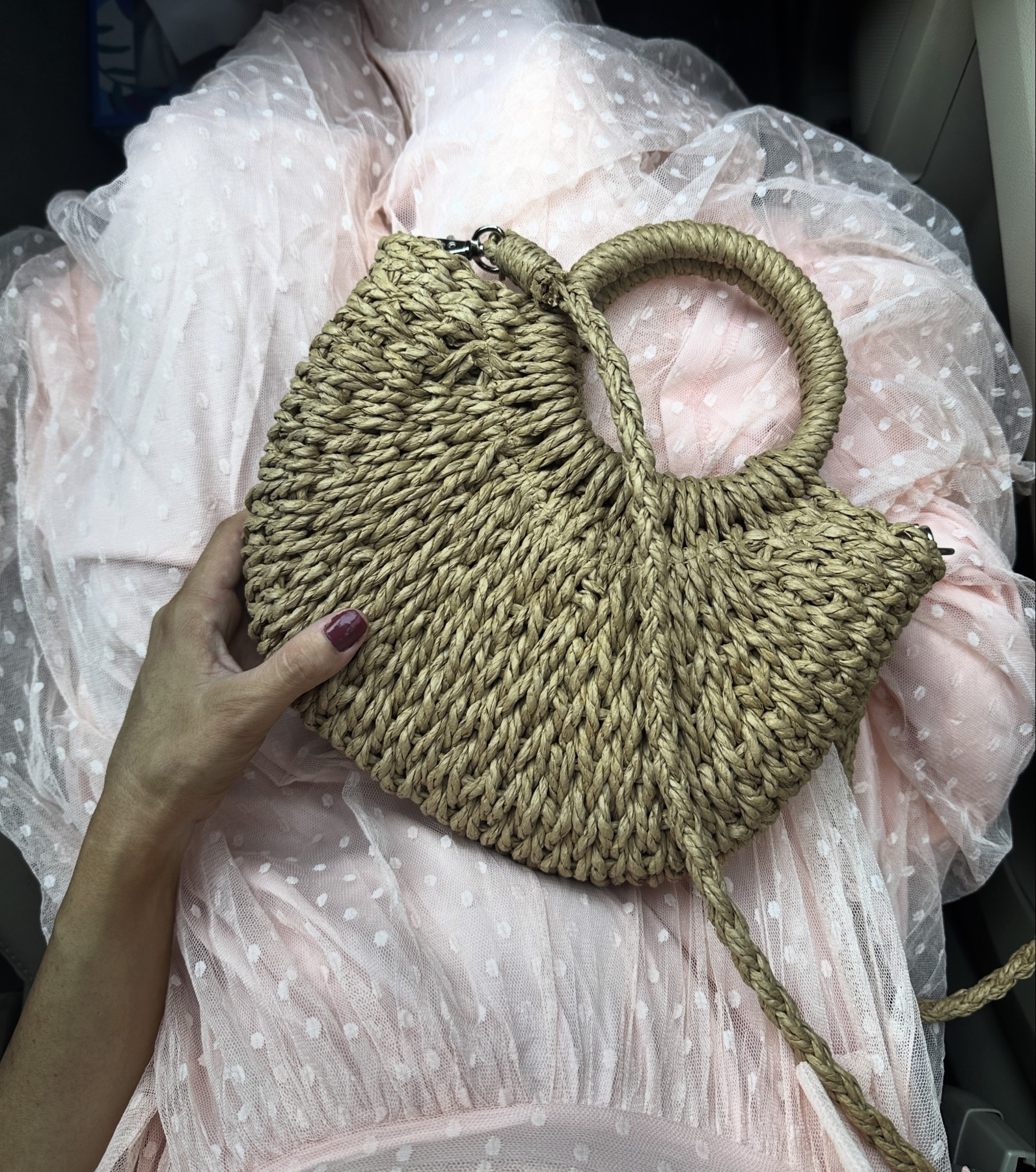 This purse!😍💕The PERFECT woven cross body purse for the spring and summer!🌸🌷 

#LTKdayinmylife #LTKgrwm #LTKSpringSale