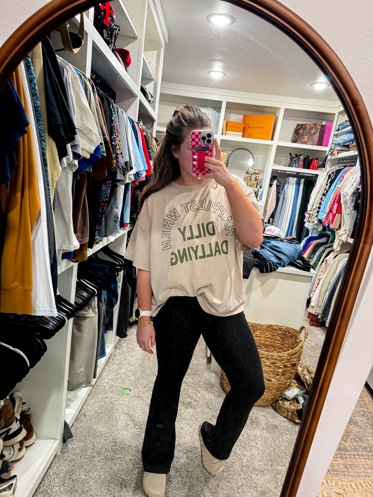 “Happiest when dilly dallying”💚 my new favorrr oversized graphic 

#LTKSaleAlert #LTKootd #LTKmomlife
