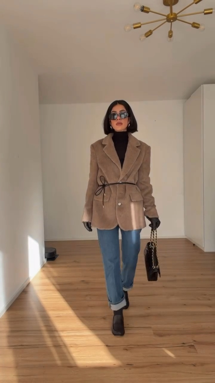 A week of looks — which one’s your fave? 🤍

#weeklylook #outfitrecap #ootdstyle #outfitinspo #styleinspo #lookbook #todayimwearing #stylediary #minimalstyle #chicstyle #fashionmood #everydaystyle #effortlessstyle #streetstyleinspo #fallstyle #fashionfinds #shopmylook #outfitideas #styleguide