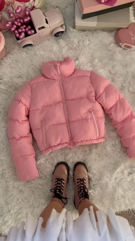 New from Amazon: gorgeous little pink puffer jacket! Comment “AMAZON” to shop this outfit 💖 Zipper pockets and elastic waist that’s adjustable on both sides. Everything is linked on LTK for you girls, click the link in my bio to find my LTK 🎀Xoxo, Lauren 

#newarrival #founditonamazon #amazonfinds #amazondoesitagain #amazonfind #amazondeals #amazonfashion #amazonfashionfinds #amazonfavorites #puffer #pufferjacket #puffercoat #pufferjackets #puffervest #pinkaesthetic #vanillagirl #vanillagirlaesthetic #pinterestinspired #pintereststyle #pinterestfashion #pinterestoutfit #flowyskirt #combatboot #winteroutfits #winterstyle #amazonstyle #amazonstorefront #amazonmusthaves #amazondeal #ltkunder50 

#LTKworkwear #LTKVideo #LTKshoecrush