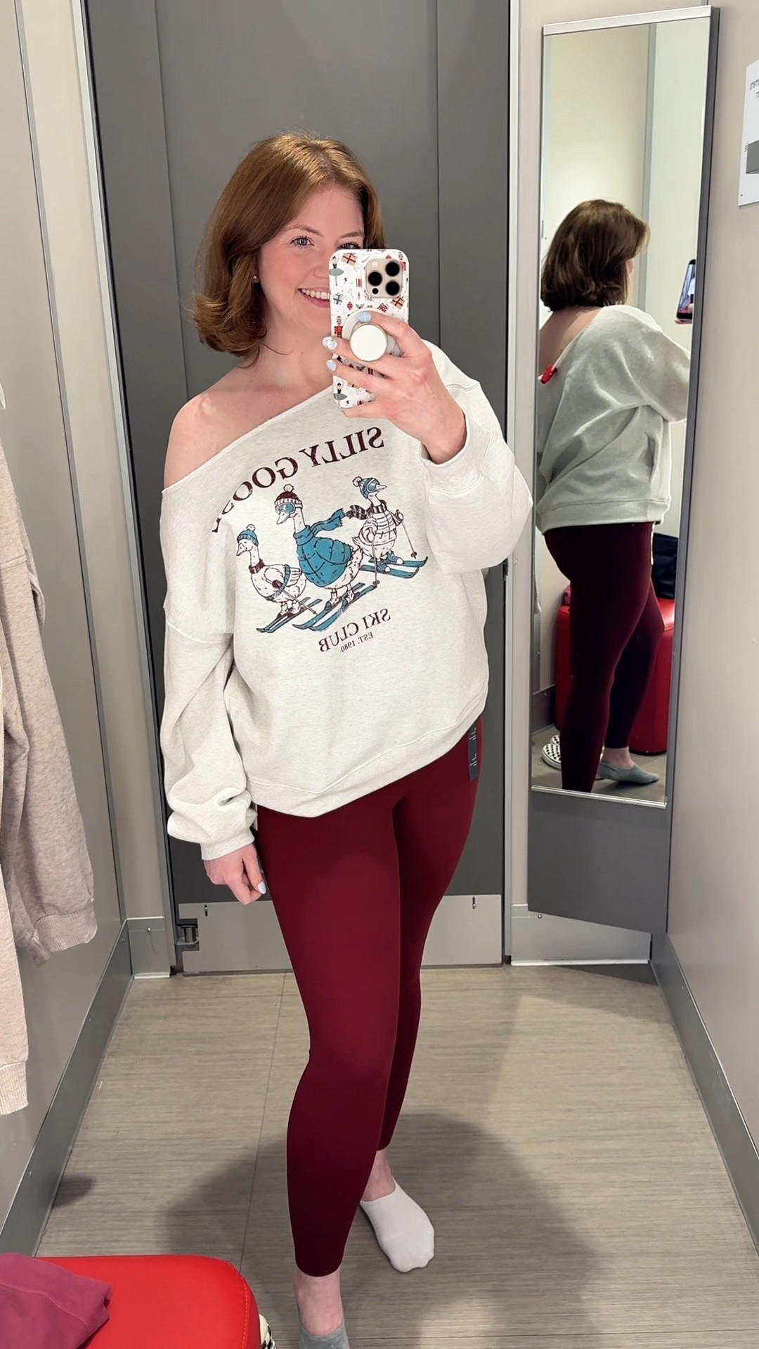 So obsessed with this graphic oversized sweatshirt 😍 Such a cute, comfy, and casual look 👏🏻  Wearing my true size L top and XL leggings for reference 🫶🏻

#LTKMidsize #LTKSaleAlert