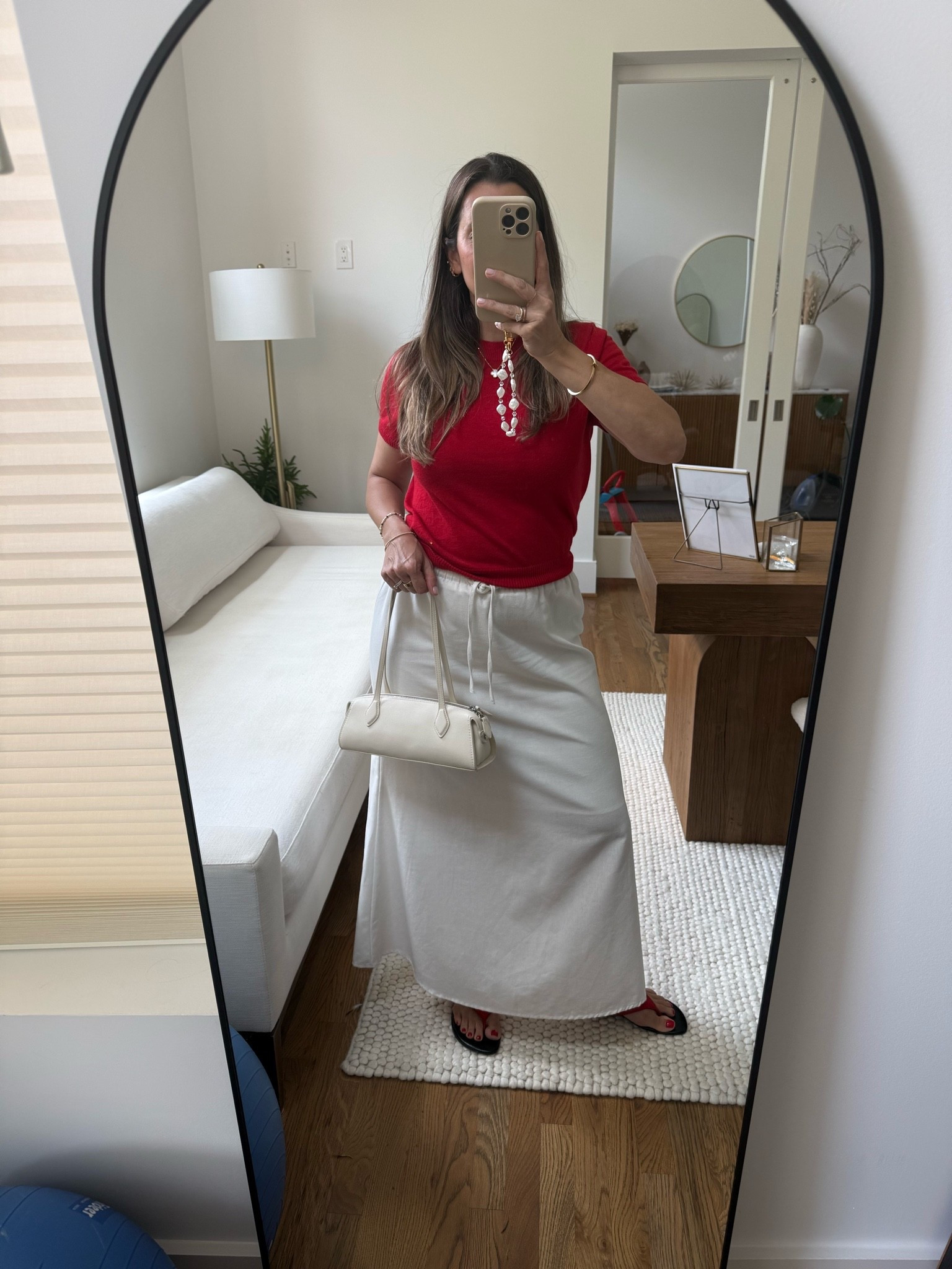 Love a pop of red! Sunday brunch OOTD

#LTKootd #LTKmomlife #LTKgrwm