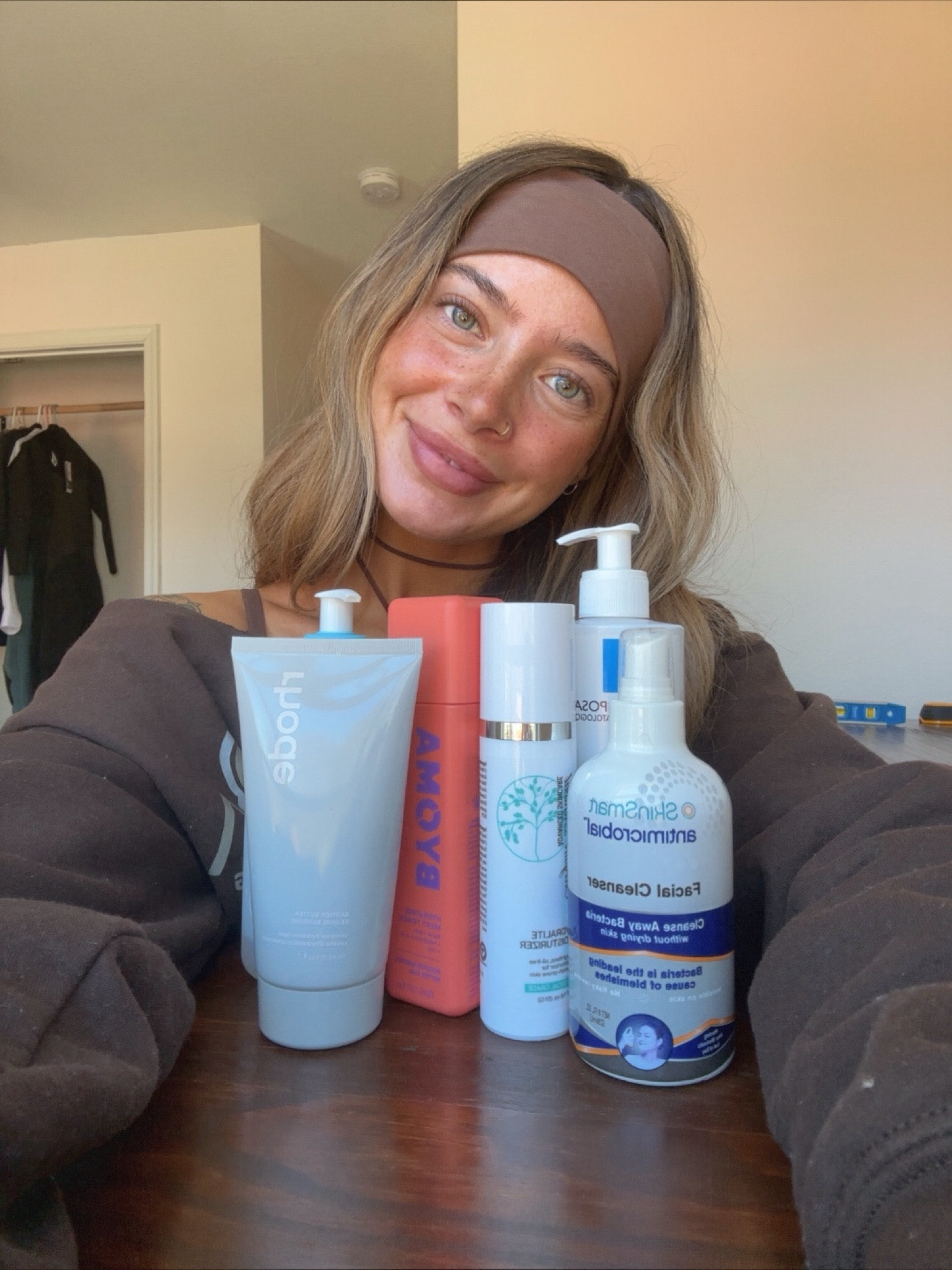 My current skincare essentials🧖🏽‍♀️🫧

All are tagged except the Chrysm Clinical Hydralite Moisturizer

#skin
#skincare
#skincareroutine

#LTKFindsUnder100 #LTKBeauty #LTKFindsUnder50