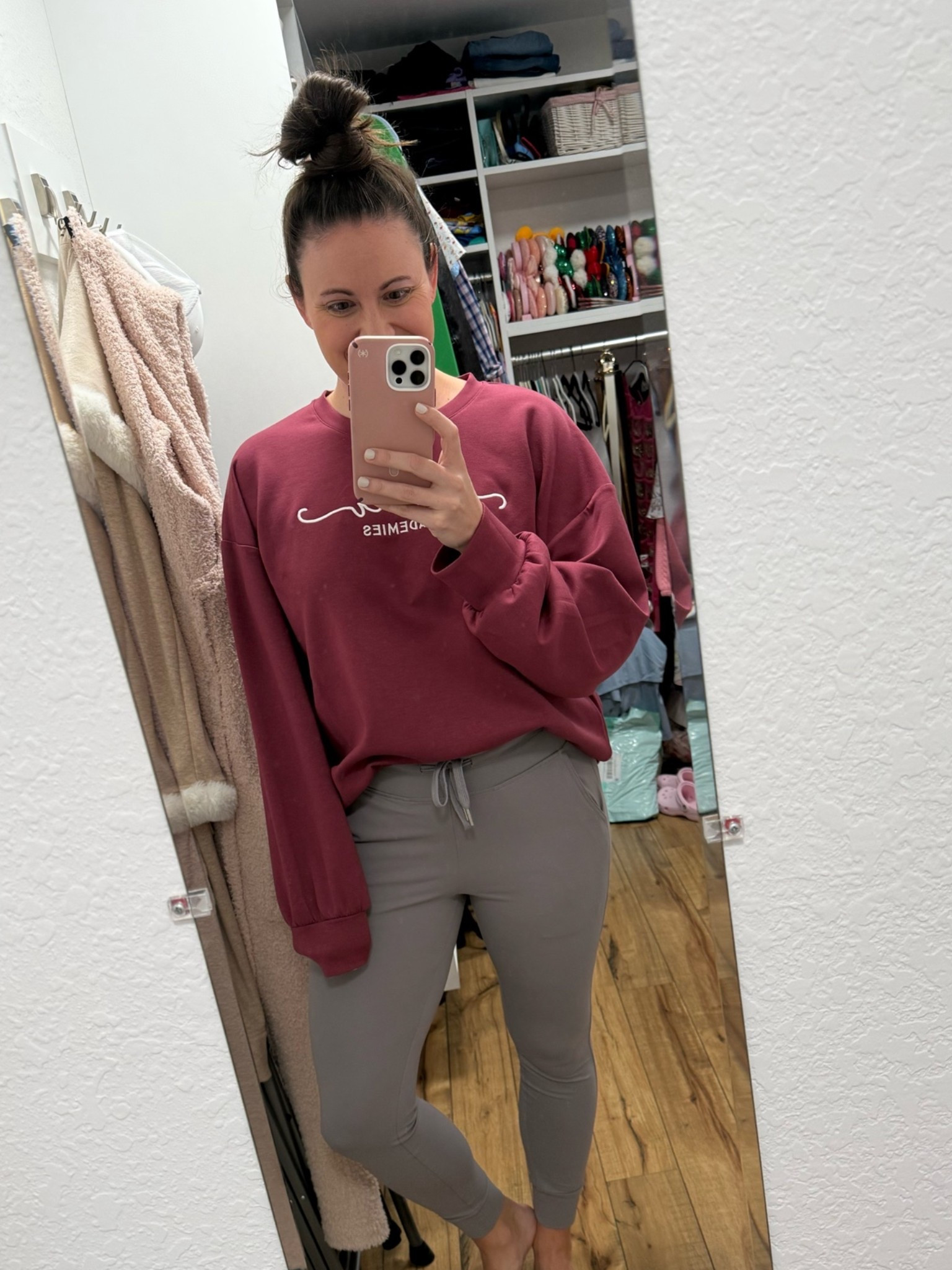 When it rains and I want to be cozy without feeling messy, I turn to my Halara joggers and an oversized sweatshirt! Cozy without being to form fitting but enough structure I don’t feel like a slob! These pants come in petite, regular and tall! They also fit true to size!

#LTKootd #LTKgrwm #LTKActive