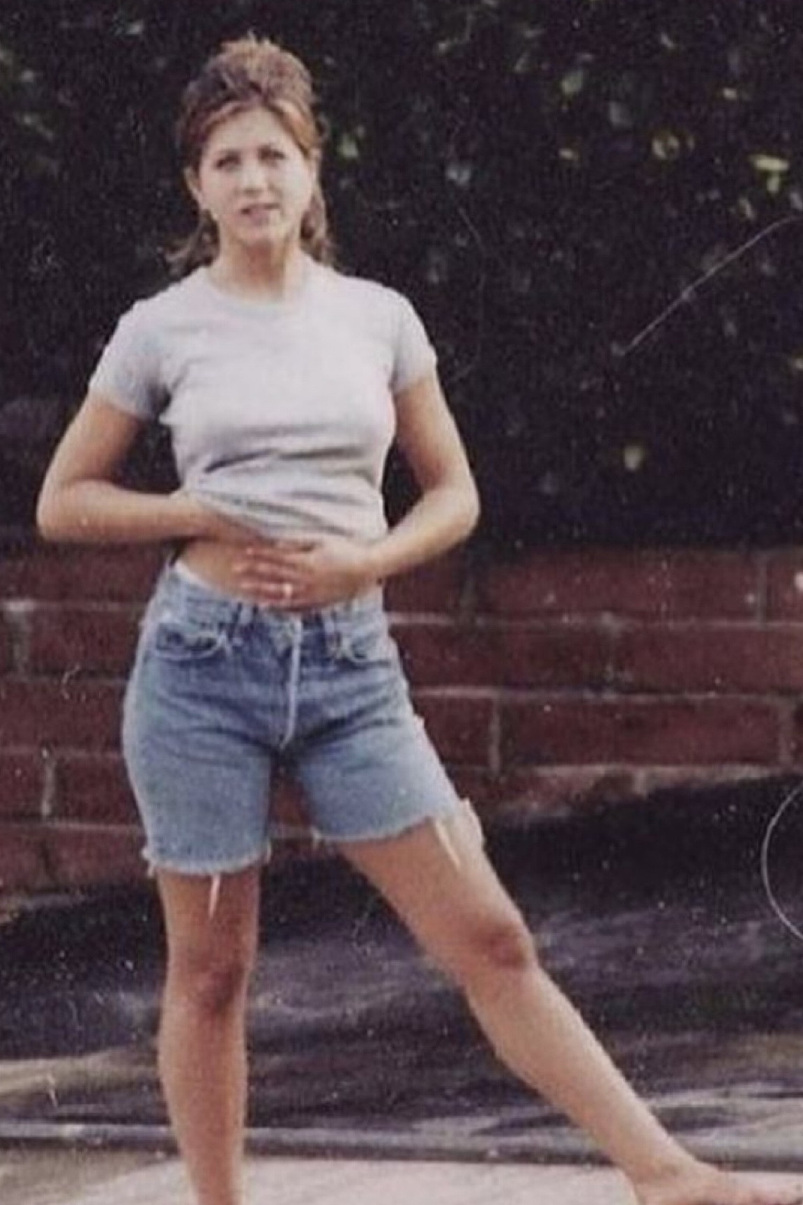 Jennifer Aniston inspired outfit Spring outfits
Crewneck sweater 
Cutoffs 
Jean shorts
Abercrombie shorts 
Ralph Lauren baseball cap
Spring casual outfits 
Weekend outfits 
90s outfits 
Summer ootd
#springoutfit #styletipsforwomen #capsulewardrobe #springoutfitideas #wheretoshop #howtostyleoutfits #springlook #abercrombiejeans #abercrombie
#capsulewardrobeoutfits #capsulecloset #comfychic #styleguideoftheweek #outfits #pinterestgirl #unchoutfitideas #whatimwearing #denimoutfits #casualchicoutfit
#letsgetdressed #summeroutfits
#2024fashion
