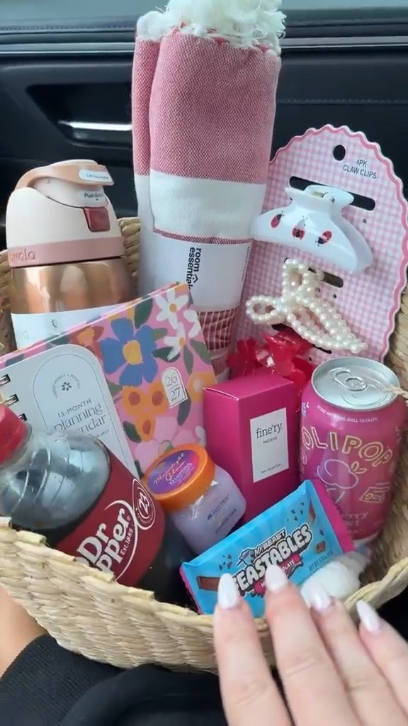 Teacher gift from Scarlett! 😍😍

#LTKdayinmylife #LTKgrwm #LTKmomlife
