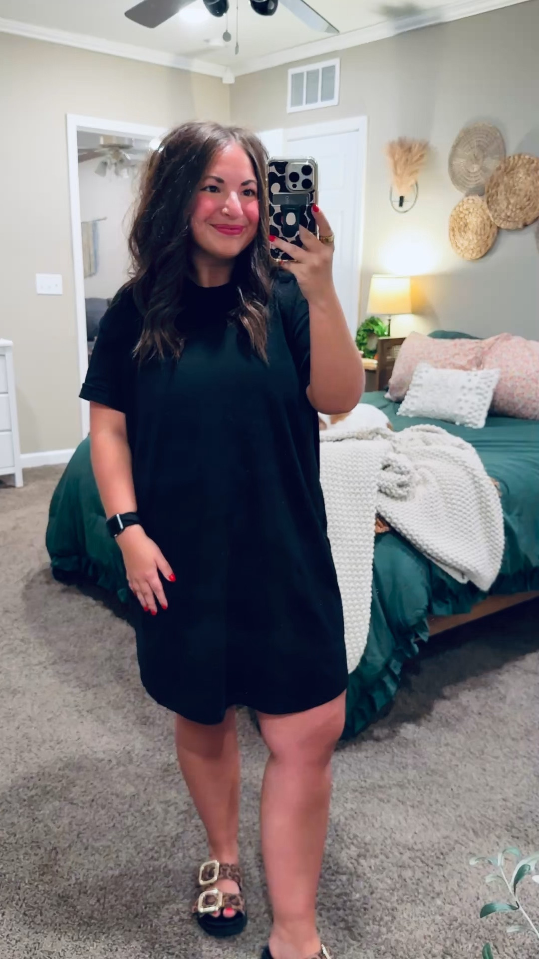 an everyday favorite that won’t break the bank 🤍 this walmart t-shirt dress is comfy, cute, and so easy to style up or down ✨

sandals: fit true to size // wearing a 5
dress: fits true to size // wearing a large 

 

#LTKootd #LTKMidsize #LTKWorkwear