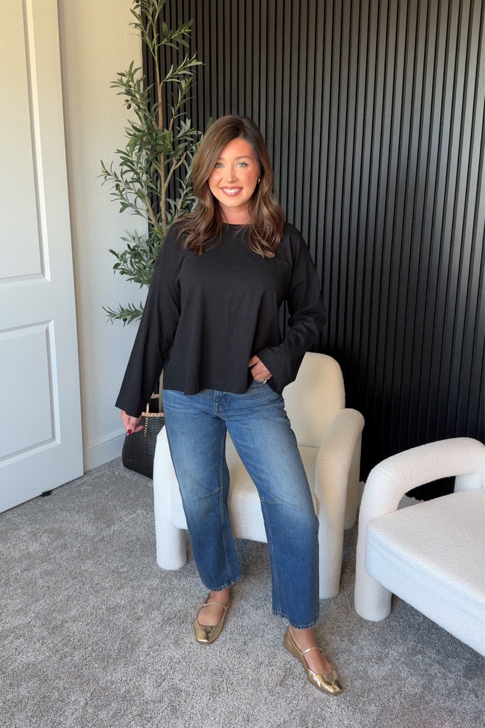Madewell is having a sale right now for insiders! It’s 25% off almost everything. These jeans aren’t included, but the top is & stackable codes do work for both. Use “10-off-75dollars” & “15-off-75plus” for $25 off 

#LTKSaleAlert #LTKStyleTip #LTKMidsize