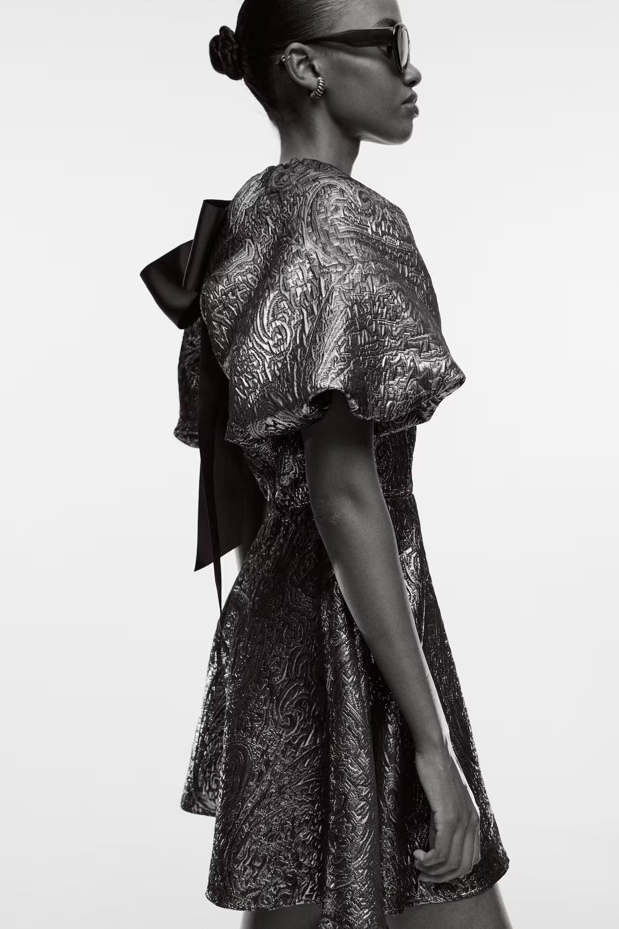 Balloon-sleeved dress | H&M (UK, MY, IN, SG, PH, TW, HK)