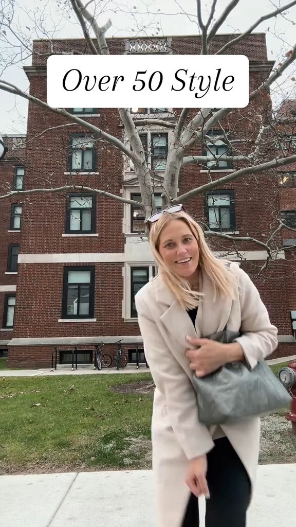 College pickup OOTD! This is what you would catch me at the grocery store, pet store and Costco!  Lol 

#LTKmidsize #LTKfindsunder50 #LTKover40