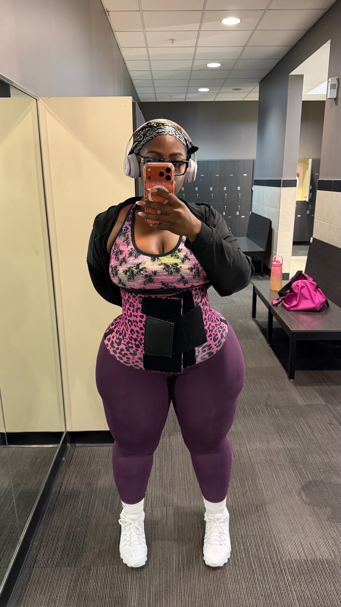 Another gymmie session. I love the way I mix top and bottoms from every brand. Top is savage F, jacket SHEIN, bottoms BRXL

#LTKfitnessgoals #LTKgrwm #LTKootd