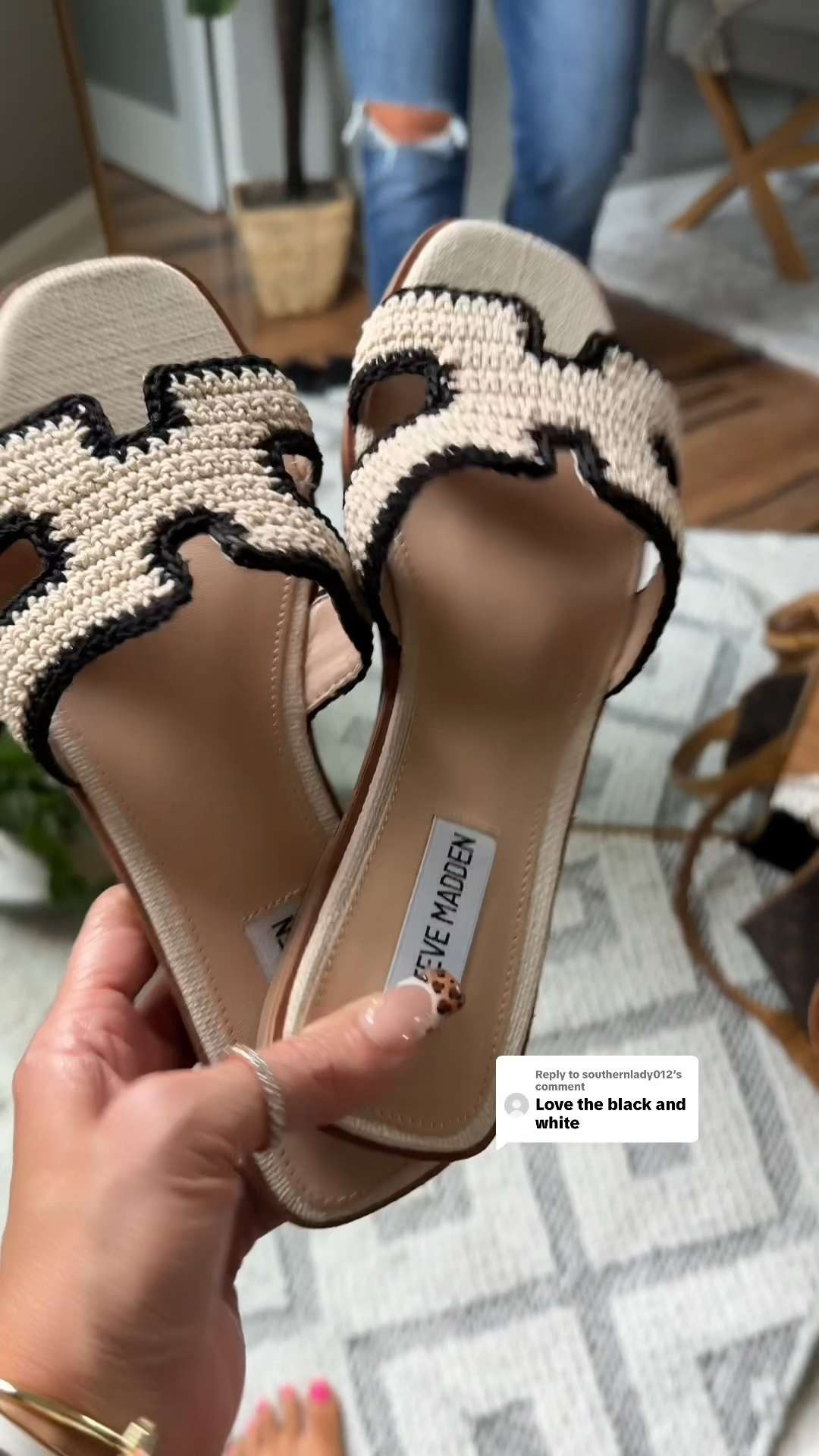 Such a cute easy sandal for any outfits. 

#LTKStyle #LTKShoeCrush #stevemadden #sandals #earnscommissions 

 #LTKootd #LTKSeasonal #LTKOver40