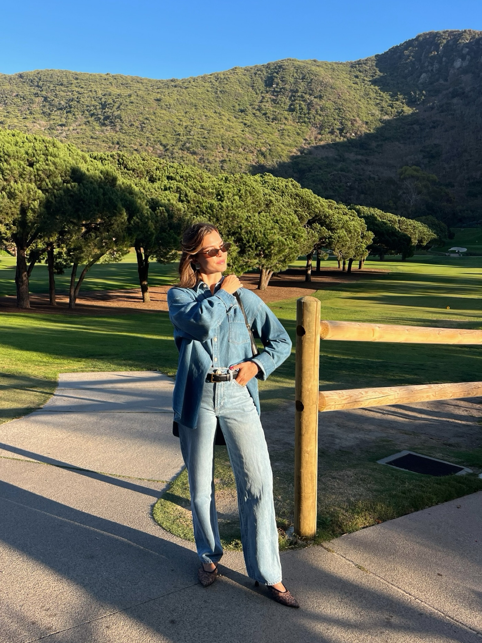 Denim on 👖
Size small in top & 25 in jeans 🤍

#fallfashion #denim

#LTKStyleTip #LTKFindsUnder100 #LTKFindsUnder50