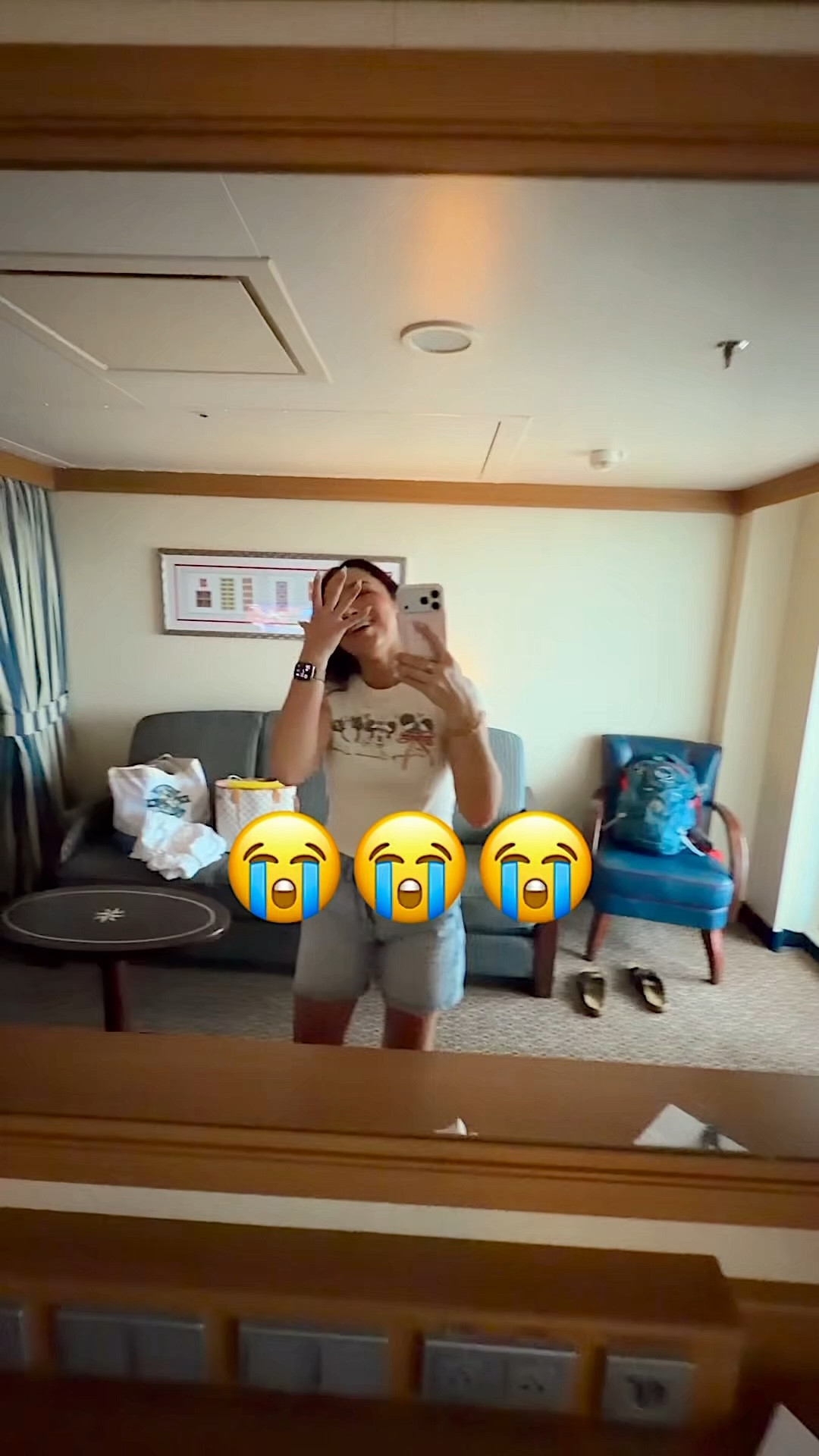 The Disney dream cruise almost never happened!! Cruise vlog on the Disney dream embarkation day. What to wear on a Disney cruise. Vacation outfits. Travel style. Look for less. Affordable fashion  