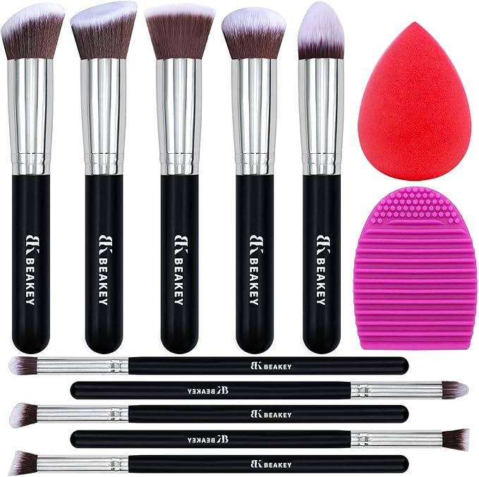 BEAKEY Makeup Brush Set Premium Synthetic Foundation Face Powder Blush Eyeshadow Kabuki Brush Kit... | Amazon (CA)