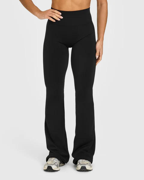 EffortlessLift™ Seamless Flared Bottoms with White Logo 
 Black | Oner Active (UK / US)