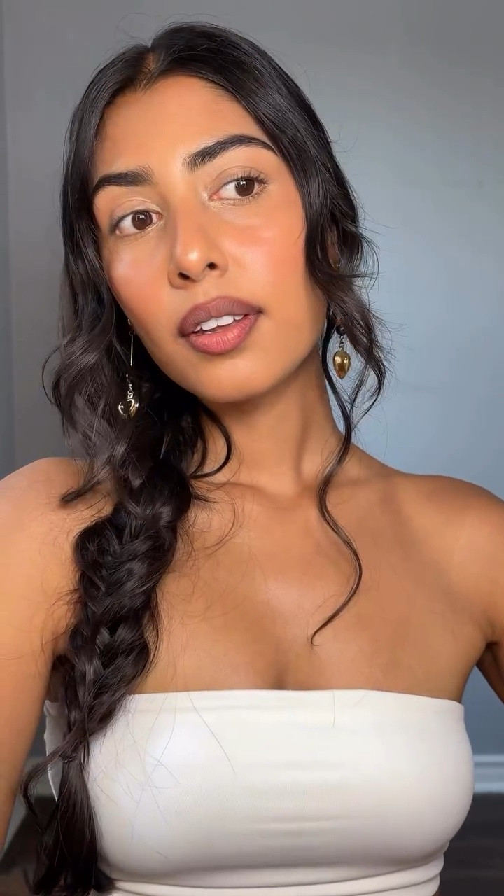 Had to try zendaya’s NYC odyssey premiere look too, the skin is the star here!

linking all the products in my bio on my LTK & shopmy 🩷 

@esteelaudercanada @esteelauder @rarebeauty @maccosmeticscanada @maccosmetics @milkmakeup @kosas @fentyskin @merit @revlon @covergirl 
.
.
.
#makeuptutorial #zendaya #odysseymakeup #softmakeup #lightmakeup