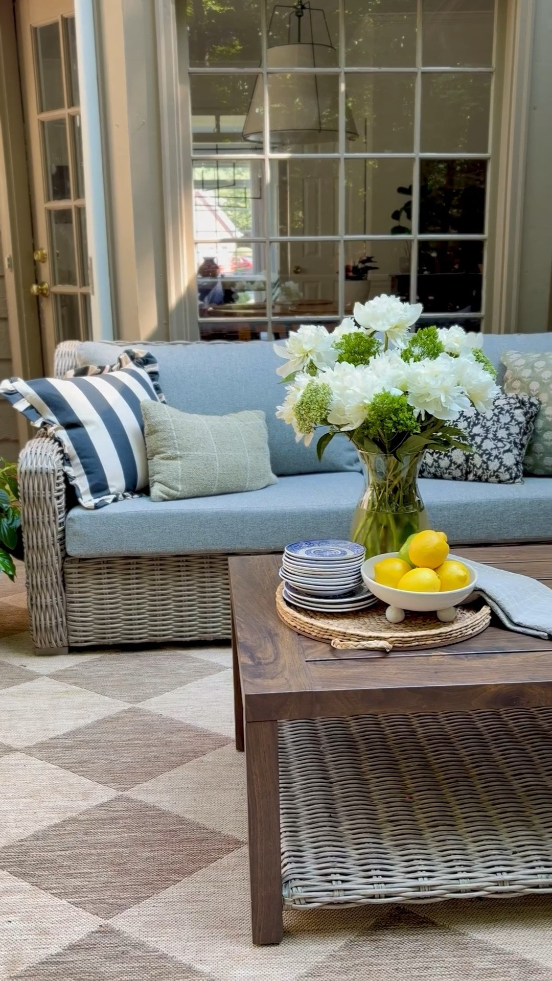 🍃You know I love a good find, and this outdoor rug is IT! 🙌 Seriously, it dries super fast after the rain, which is a HUGE win. It's the ultimate transitional style – perfectly in between modern and traditional, and the neutral shade goes with everything. So happy with this one!

*LTKPorch #Outdoor #OutdoorRug #NeutralRug 

#LTKHome #LTKSaleAlert