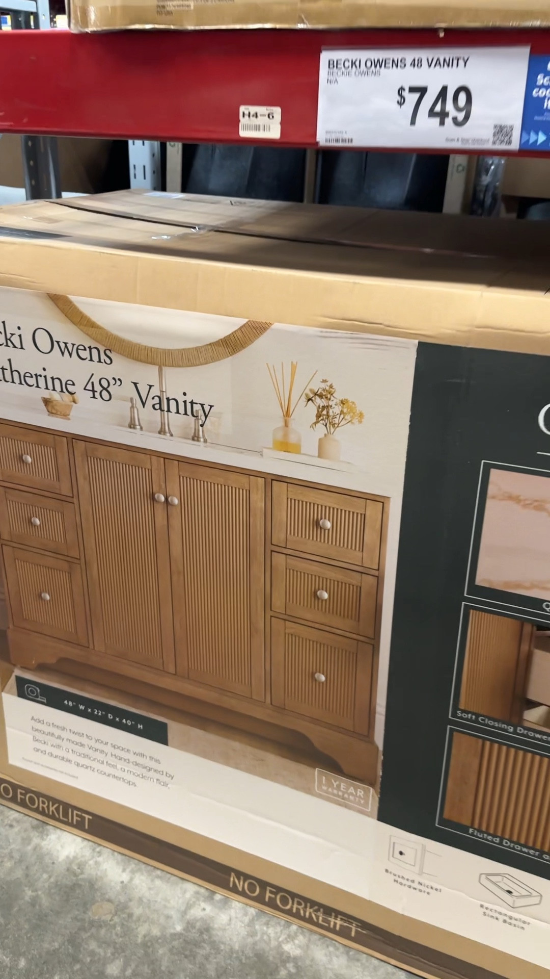 Experimentingwithdecor found this vanity at Sam’s Club and she is obsessed! This Becki Owen Vanity is a perfect modern and traditional combination! Would look great in any home! 

#LTKbeauty #LTKfamily #LTKhome