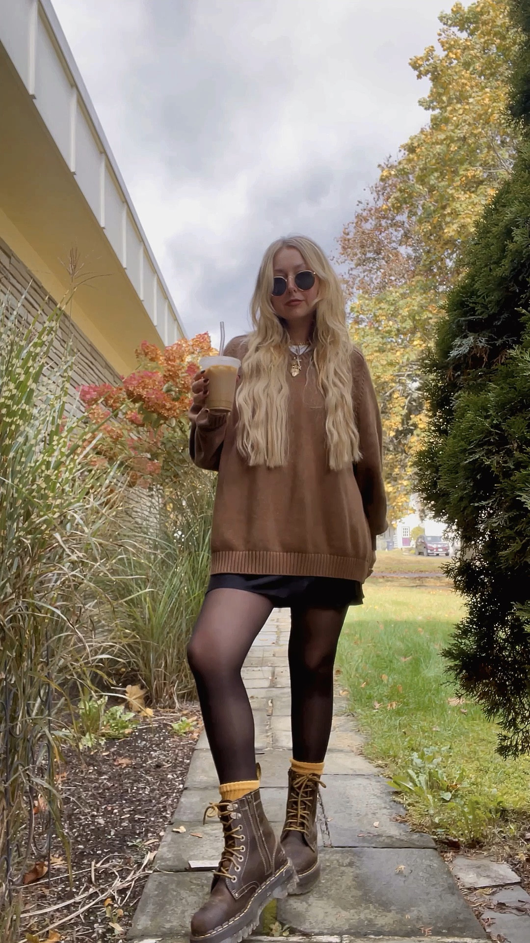 Cozy fall look 🤎

#LTKshoecrush #LTKSeasonal #LTKHoliday