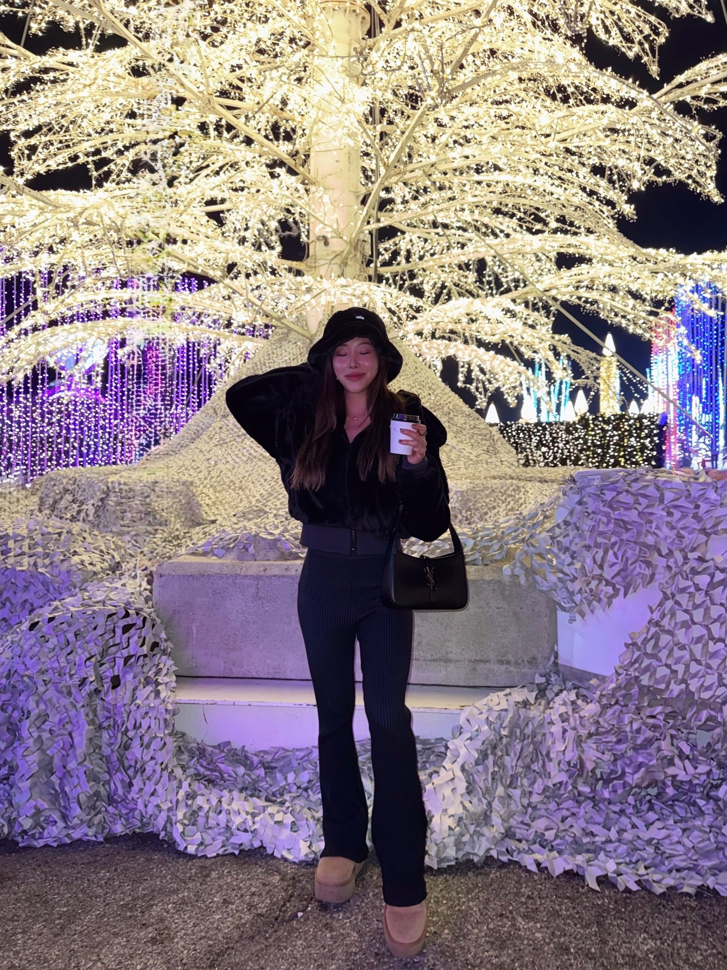 A little winter magic ❄️🪄 glitter lights, warm drinks, and slowing down for a moment

✨ save this for a holiday night out idea
🔗 wearing @alo

#LTKSeasonal #LTKHoliday #LTKGiftGuide