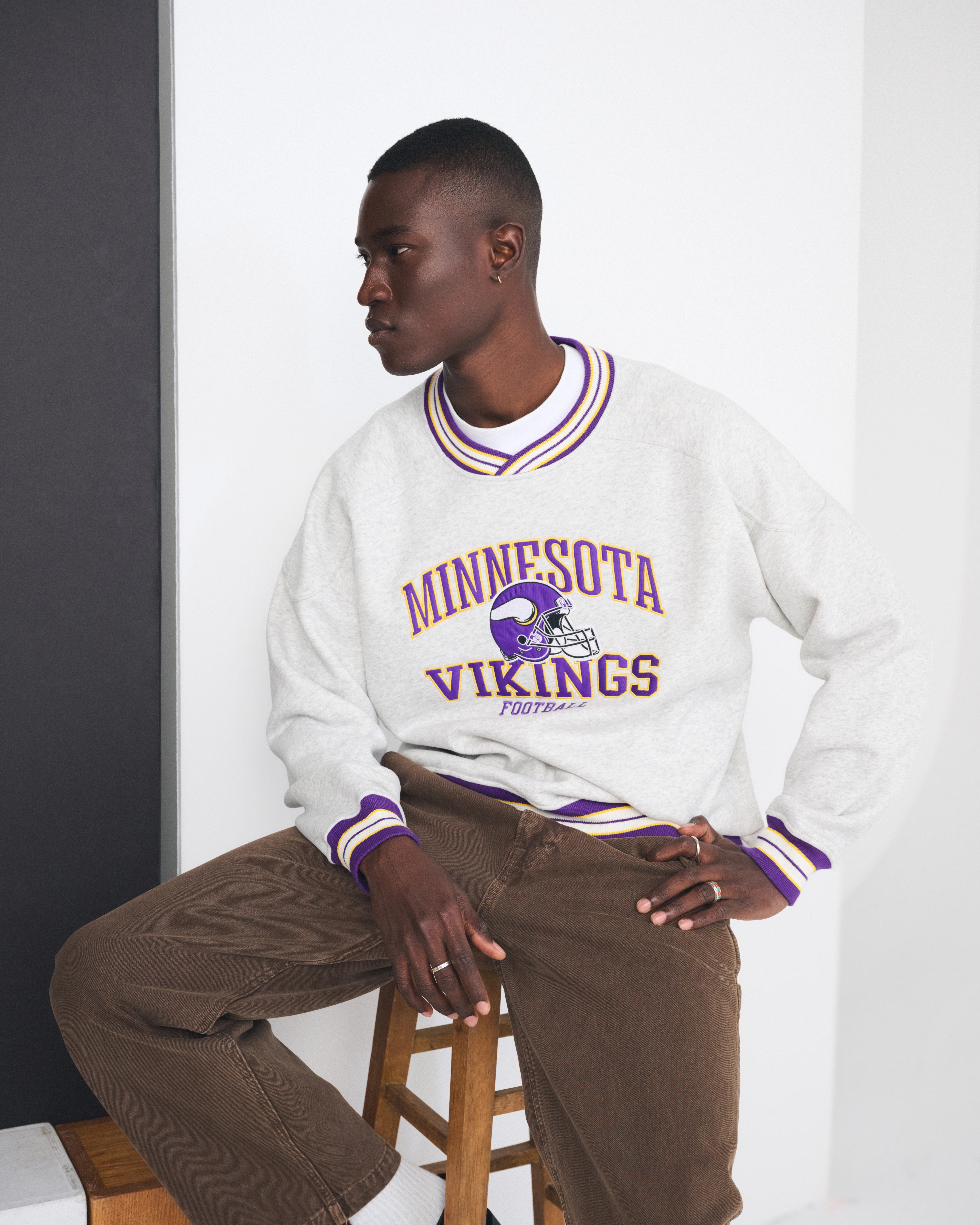 Minnesota Vikings Graphic Crew Sweatshirt | Abercrombie & Fitch (US)
