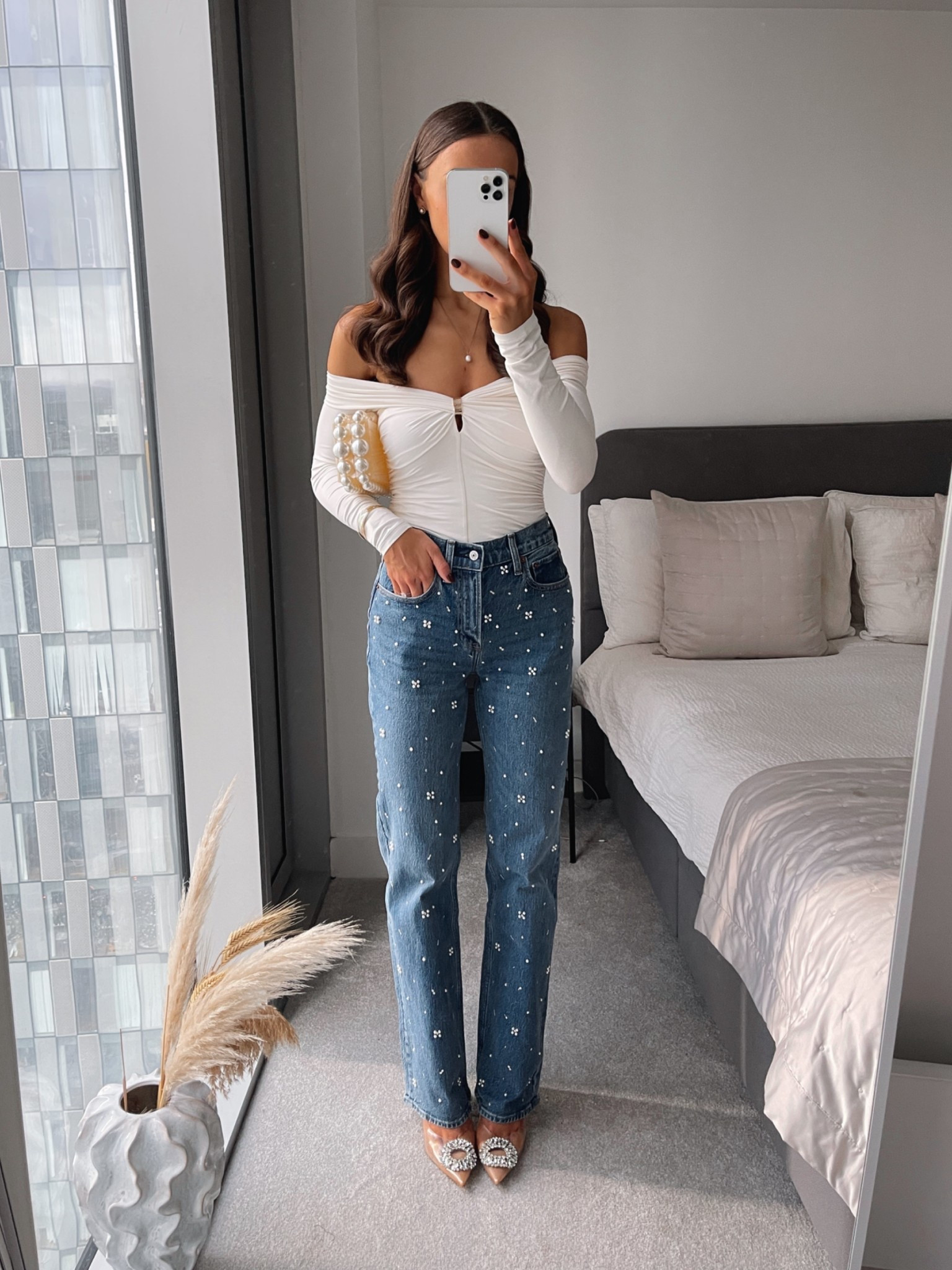 Christmas ootn 🤍

Wearing size 25L in the jeans 🫶🏽

#LTKfestive #LTKwinter #LTKdatenight