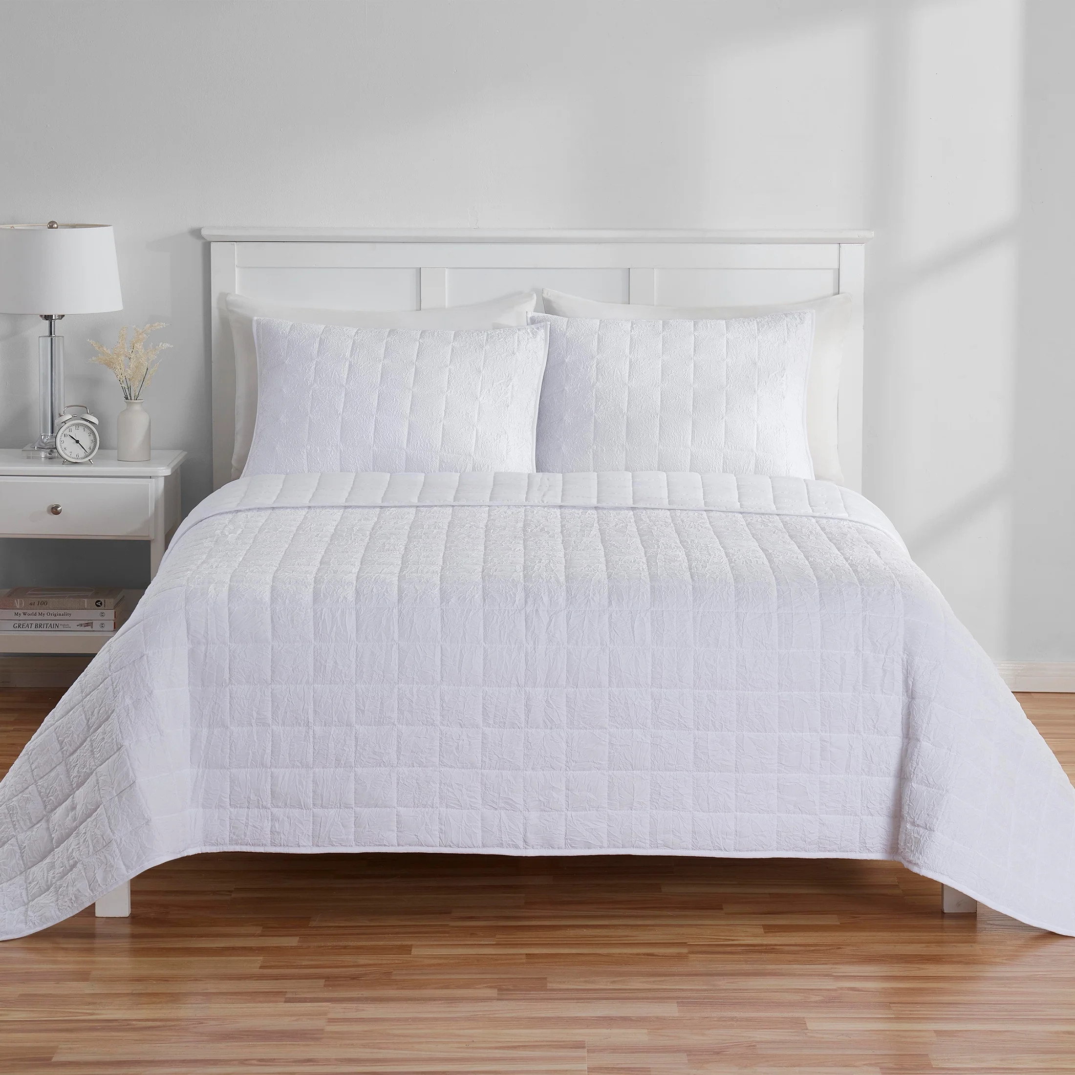 Mainstays Solid White Crinkle Box Soft Wash Microfiber Quilt, Full/Queen - Walmart.com | Walmart (US)