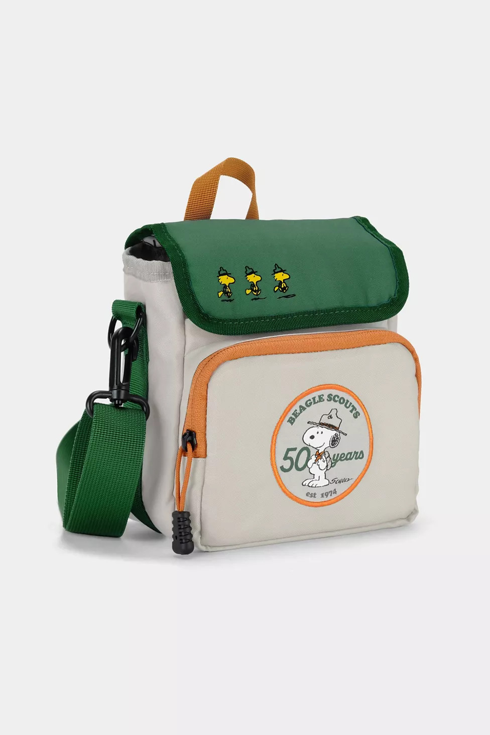 Peanuts Beagle Scouts Retrospekt Instant Camera Bag | Urban Outfitters (US and RoW)