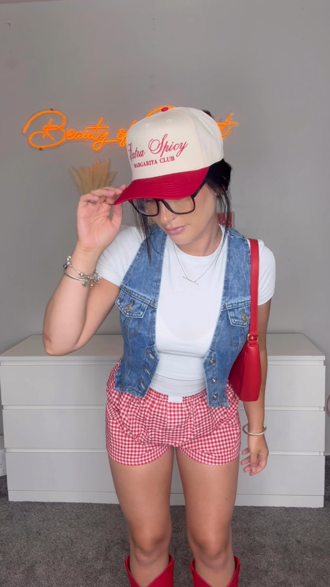 Two week countdown! It’s right around the corner & we are ready for RED WHITE & BLUE 🇺🇸 


4th of July
Summer outfits
Boxer shorts
Red boots
Trucker hats
Concert outfit 
Red outfits


#LTKxWalmart #LTKSeasonal #LTKFindsUnder50