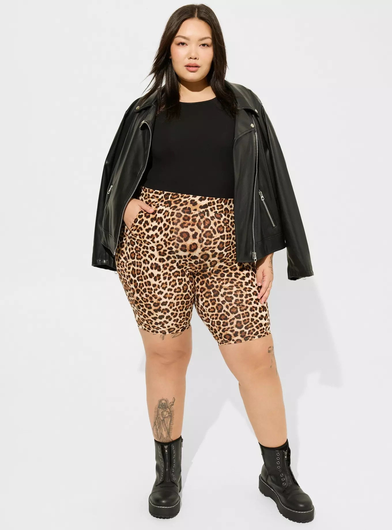 9 Inch Signature Waist Pocket Bike Short | Torrid (US & Canada)