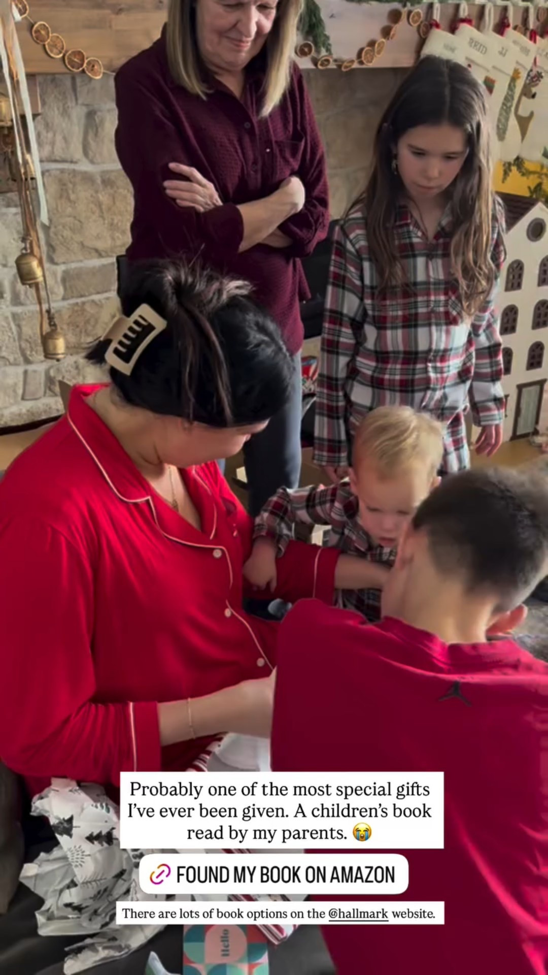 Probably one of the most special gifts I’ve ever been given. A children’s book read by my parents. 😭 There are lots of book options on the @hallmark website.