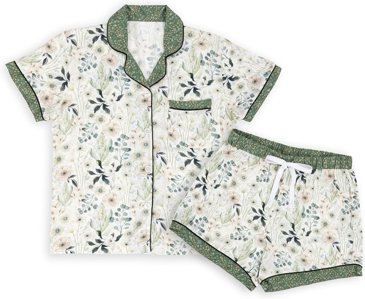 DEMDACO Hunter Green & Pastel Watercolor Floral Pattern Women's Soft Knit Rayon Blend Short Sleev... | Amazon (US)