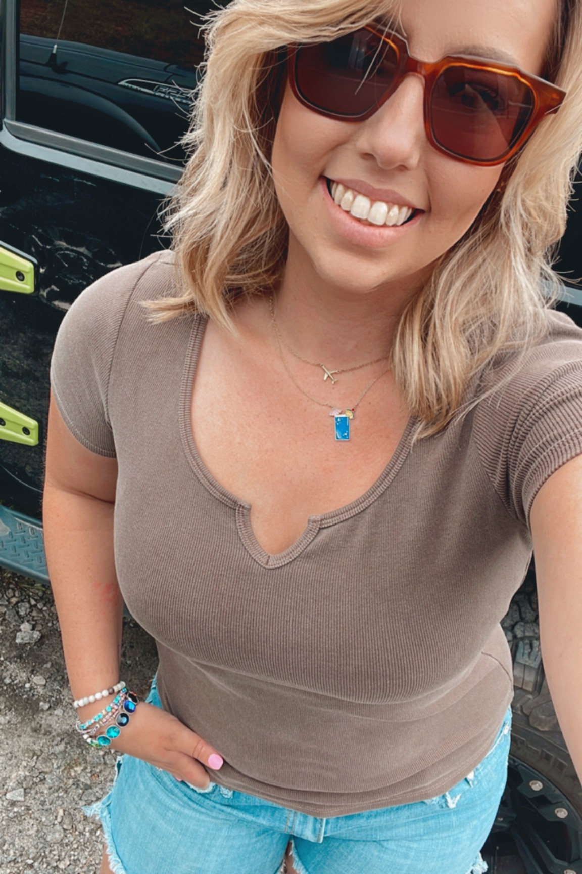 Perfect fall basic tee
Comes in lots of colors to choose from
Affordable fall fashion
Brown tee 
Layering tee
Soft material
Under $10

#LTKsalealert #LTKSeasonal #LTKstyletip