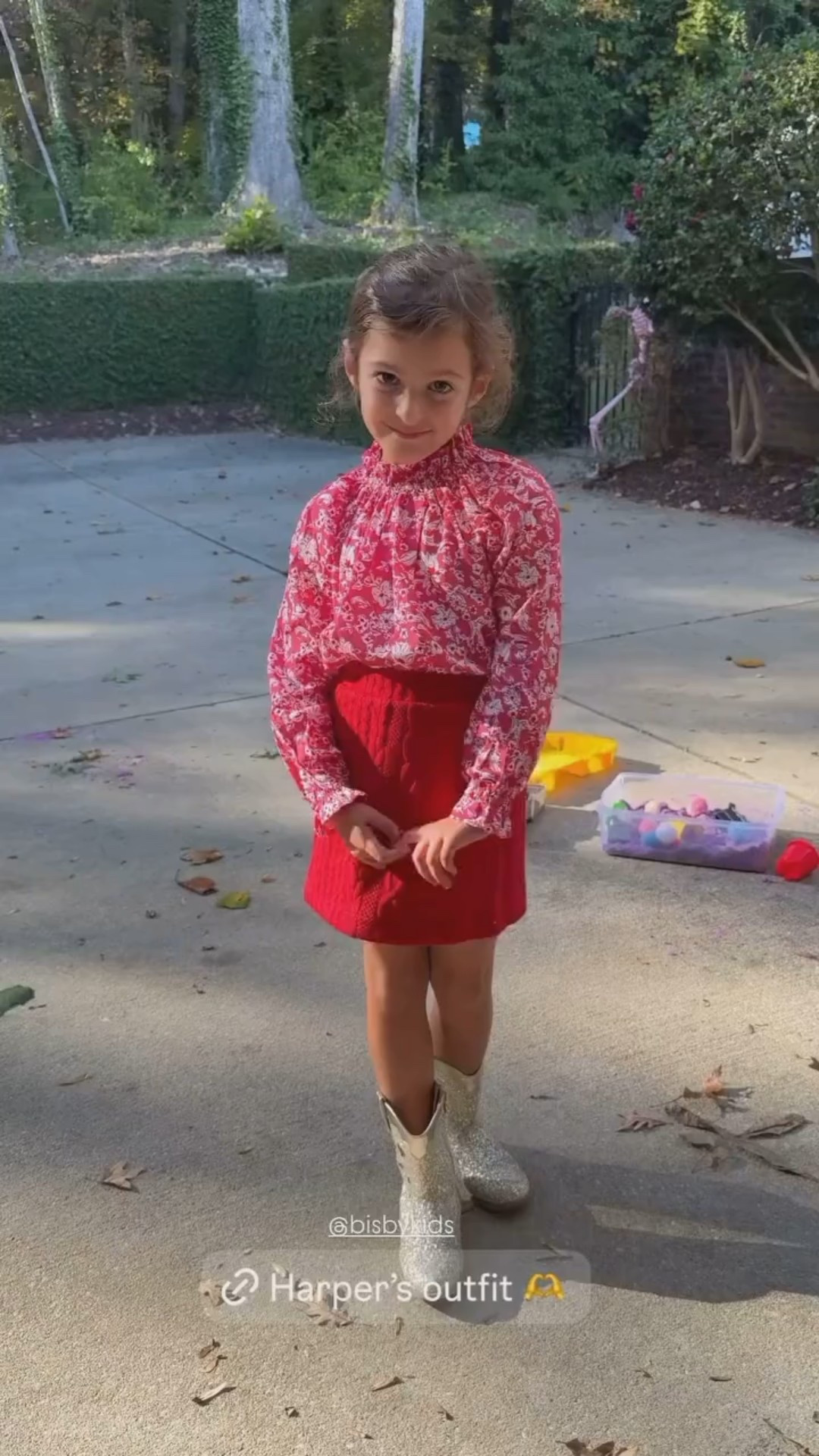 the cutest little outfit for Valentine’s Day!! ❤️

Girls Valentine’s Day outfit, kids Valentine’s Day outfit, church outfit, school outfit, Katy Harrell 


#LTKSeasonal #LTKKids