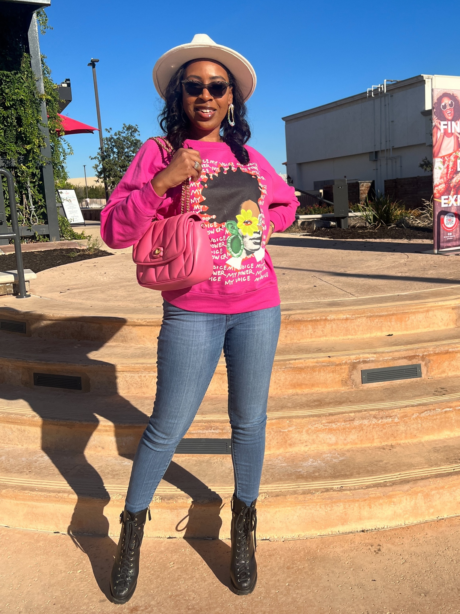 Sweatshirt, Hat, Jeans, and Combat Boots kind of day!🤷🏾‍♀️💕💋

(Note: I shopped the closet on this look. Will link similar pieces.)

#falloutfits #boots #hats

#LTKstyletip #LTKshoecrush #LTKover40