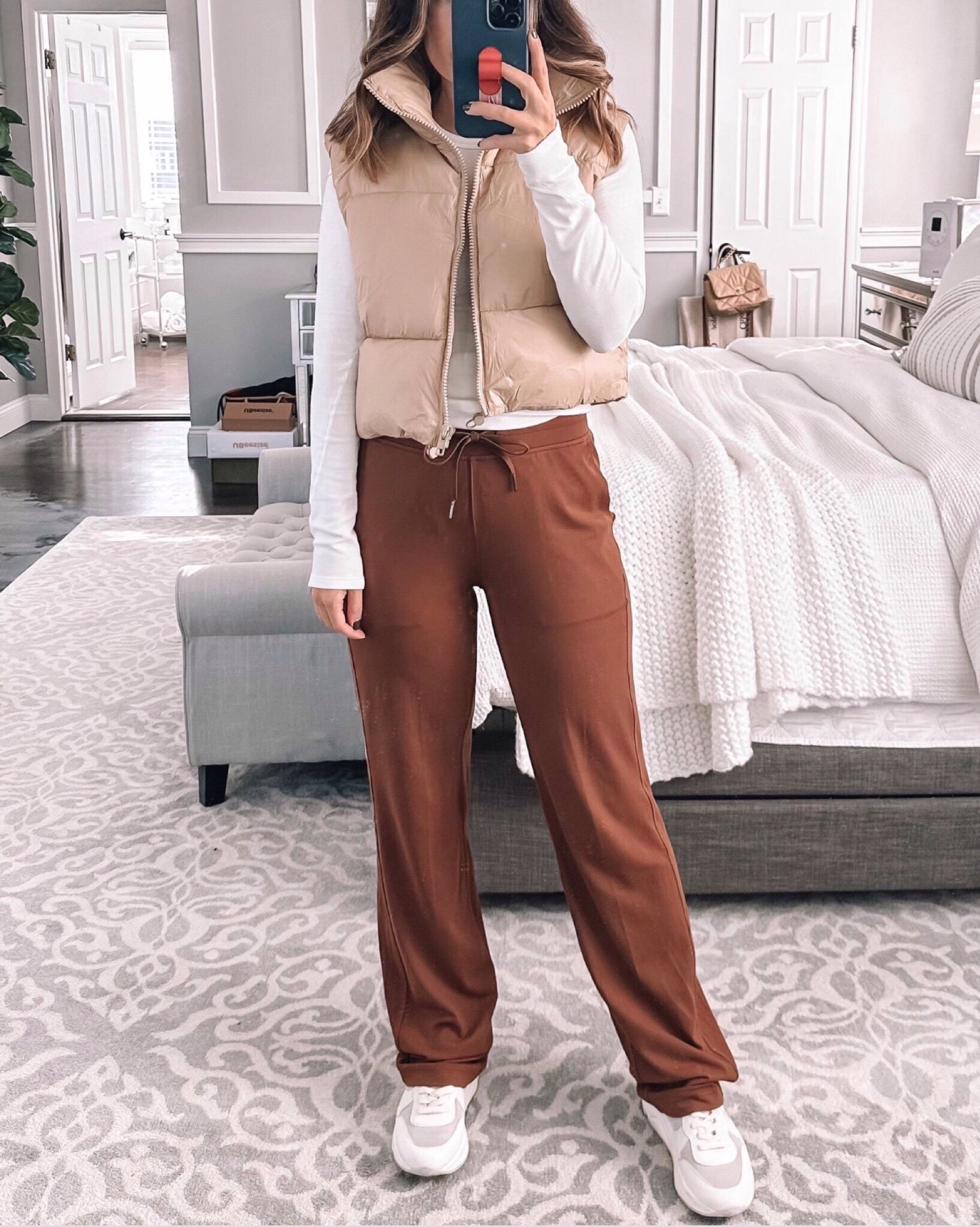 Best Amazon puffer vest ever! Linking Lululemon inspired pants and tops that are so similar to these 👌🏼


Follow my LTK @mrscasual on the @shop.LTK app to view this post and get my exclusive app-only content!

#LTKSeasonal #LTKmomlife #LTKOver40