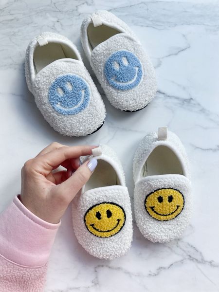K I D S \ smiley face slippers for kids and toddlers 😄😄

Amazon fashion find 

#LTKkids #LTKunder50