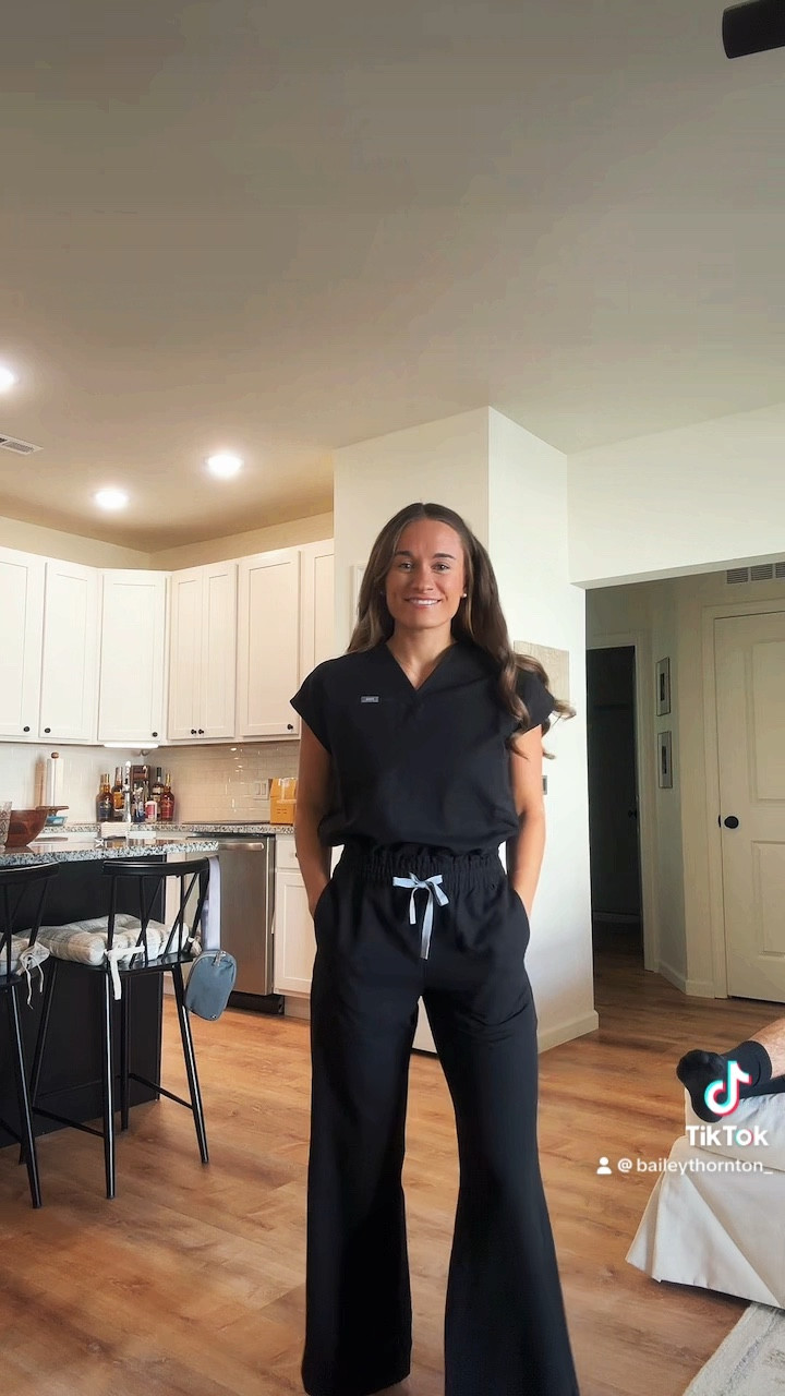 New FIGS!! 

#LTKFindsUnder50 #LTKWorkwear #LTKStyleTip
