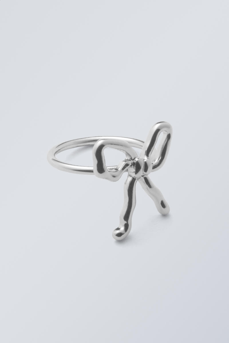Bow Ring | Weekday