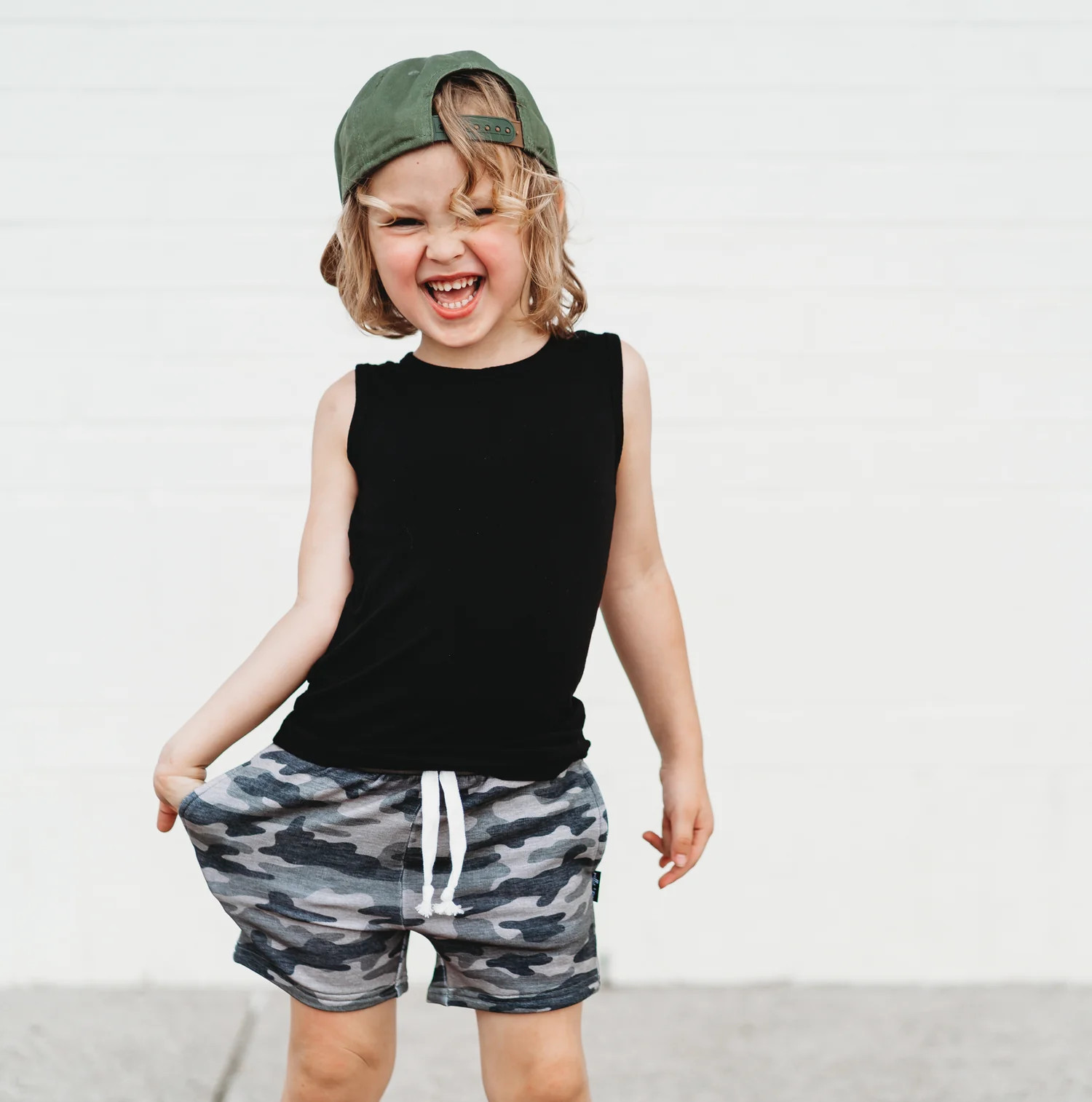 BAMBOO JOGGER SHORTS- Chris Camo | millie + roo