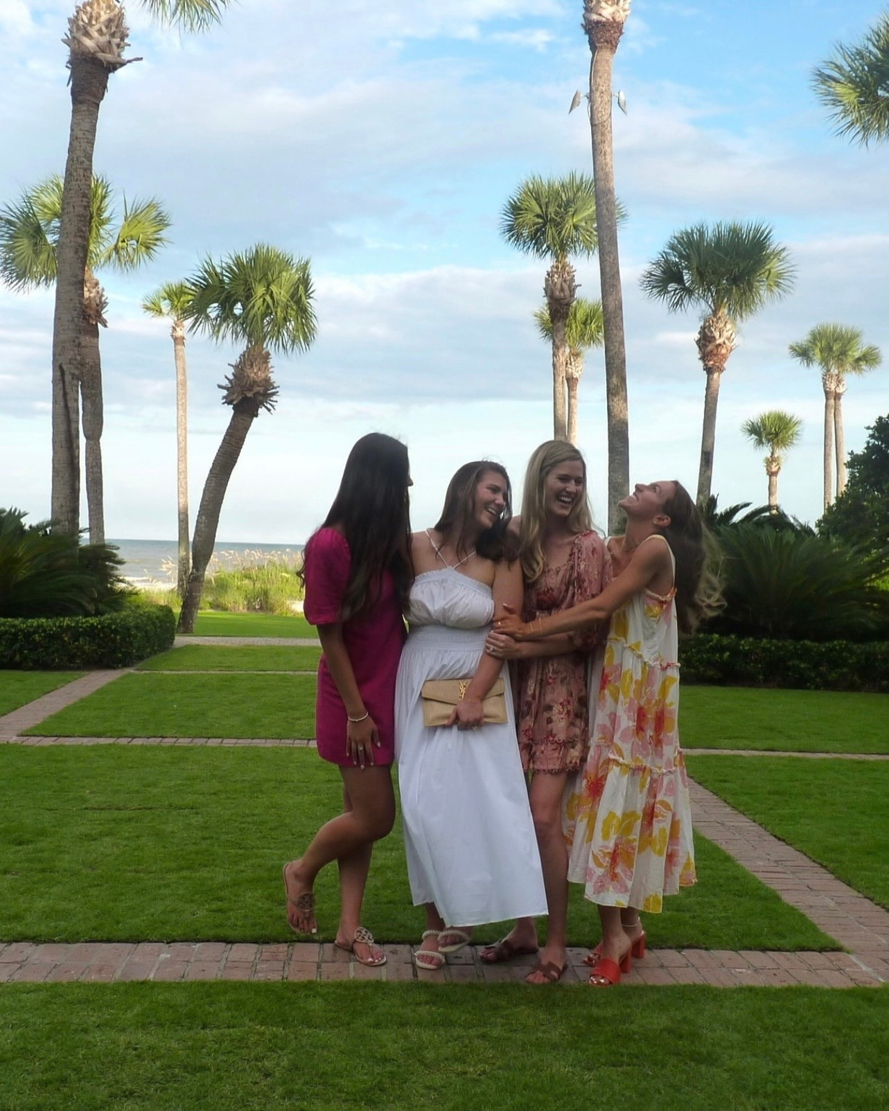 beachy girls 🧡

#LTKSummerEdit #LTKSeasonal #LTKTravel