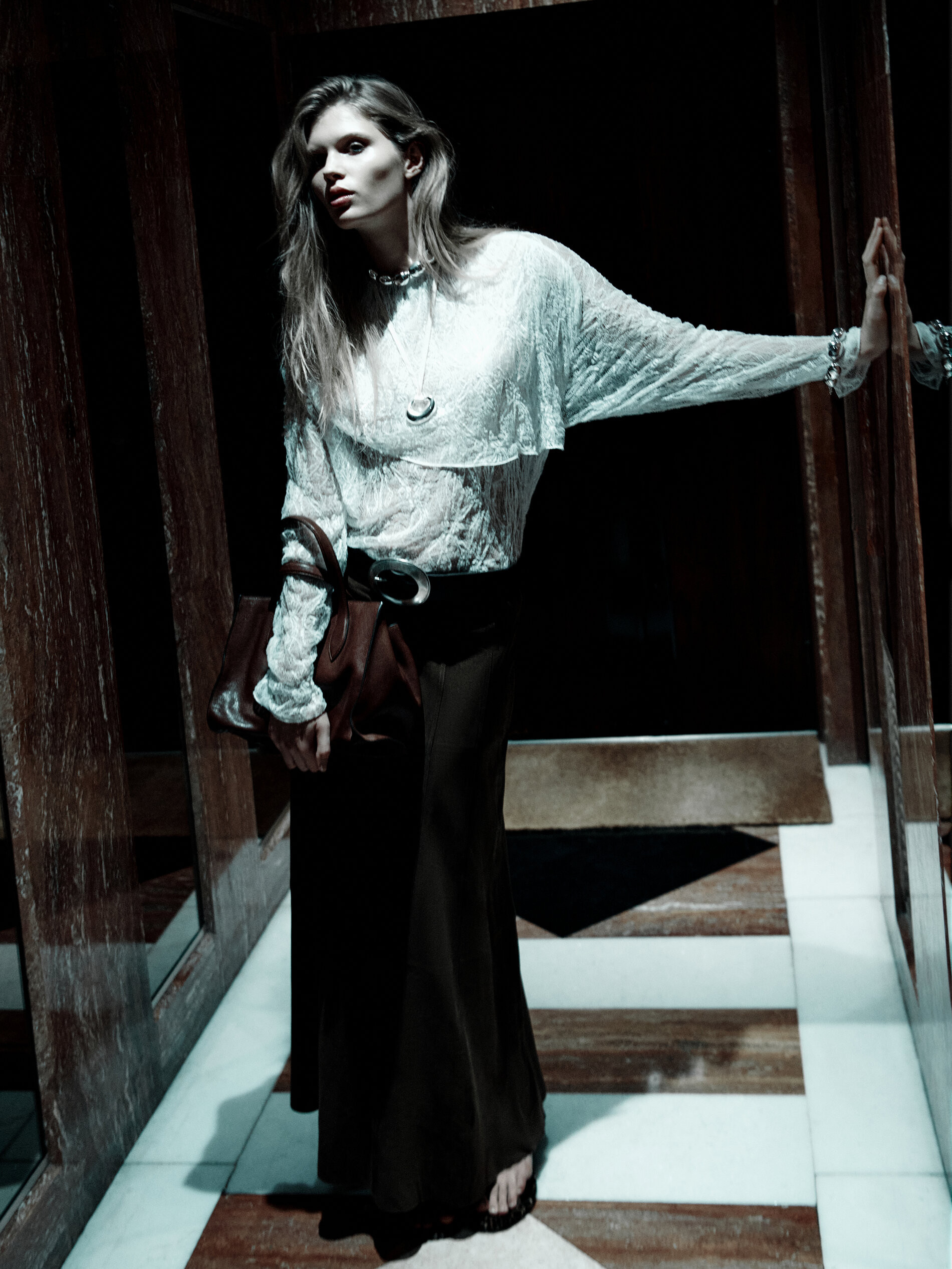 Suede leather midi skirt with seam details | Massimo Dutti US