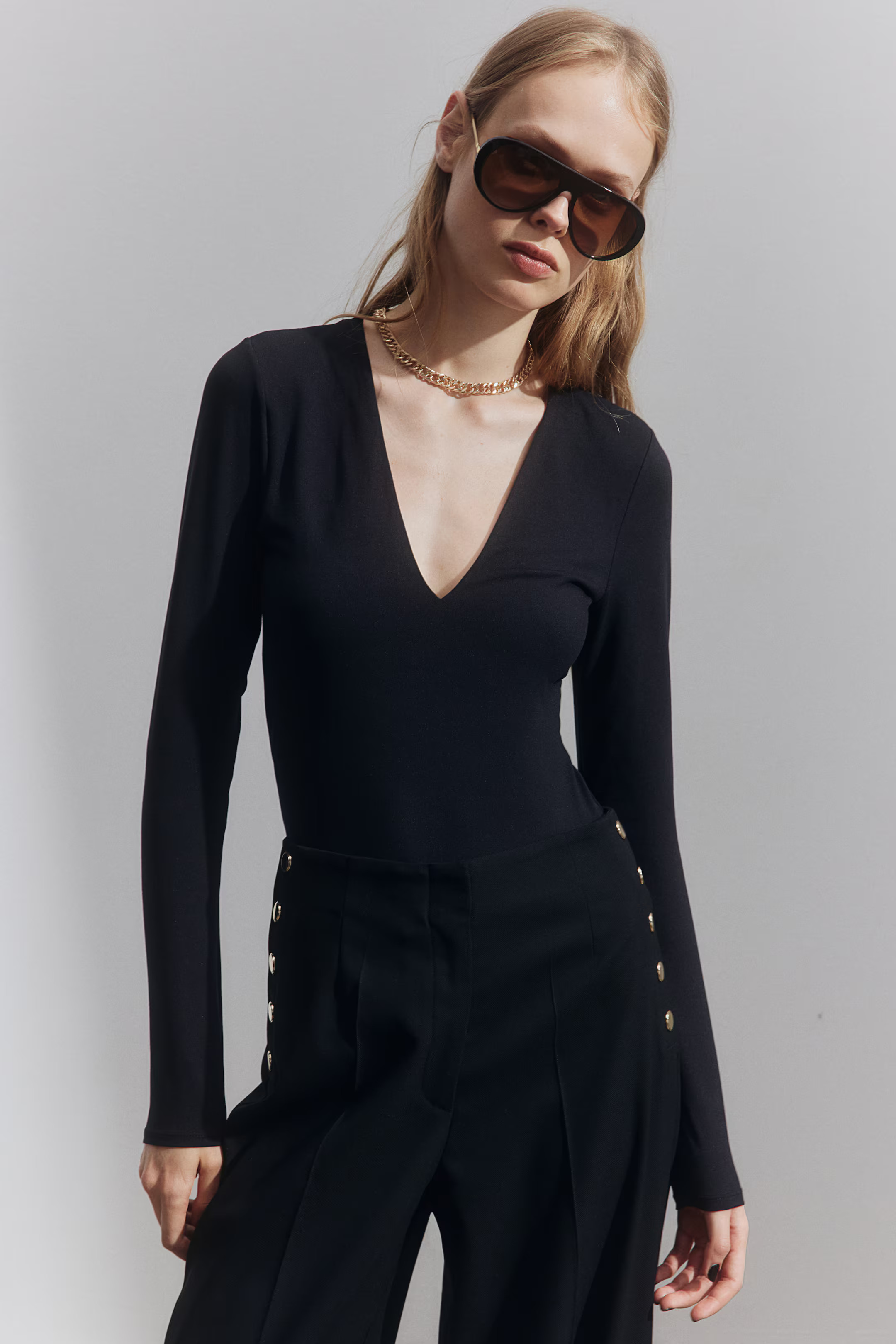 V-neck Bodysuit - Black - Ladies | H&M US | H&M (US + CA)