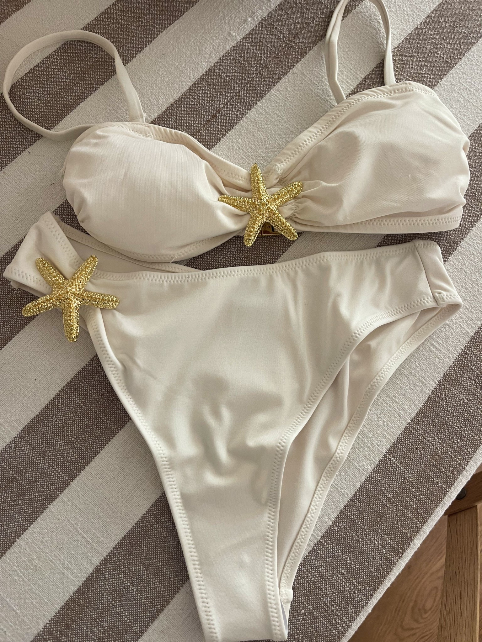 Affordable swim
H&M
Starfish bikini 