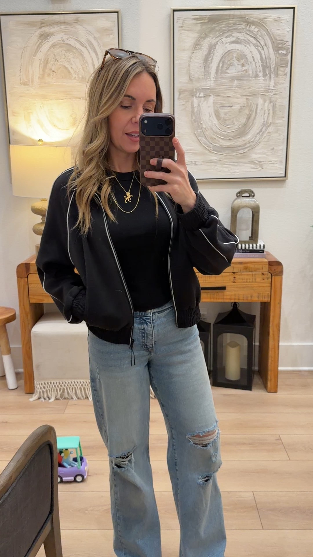 Wearing my true size small in the scuba jacket  and size 2 in the jeans. Jeans will get loser as you wear so if you’re unsure I’d size down. 

#LTKmomlife #LTKActive #LTKootd