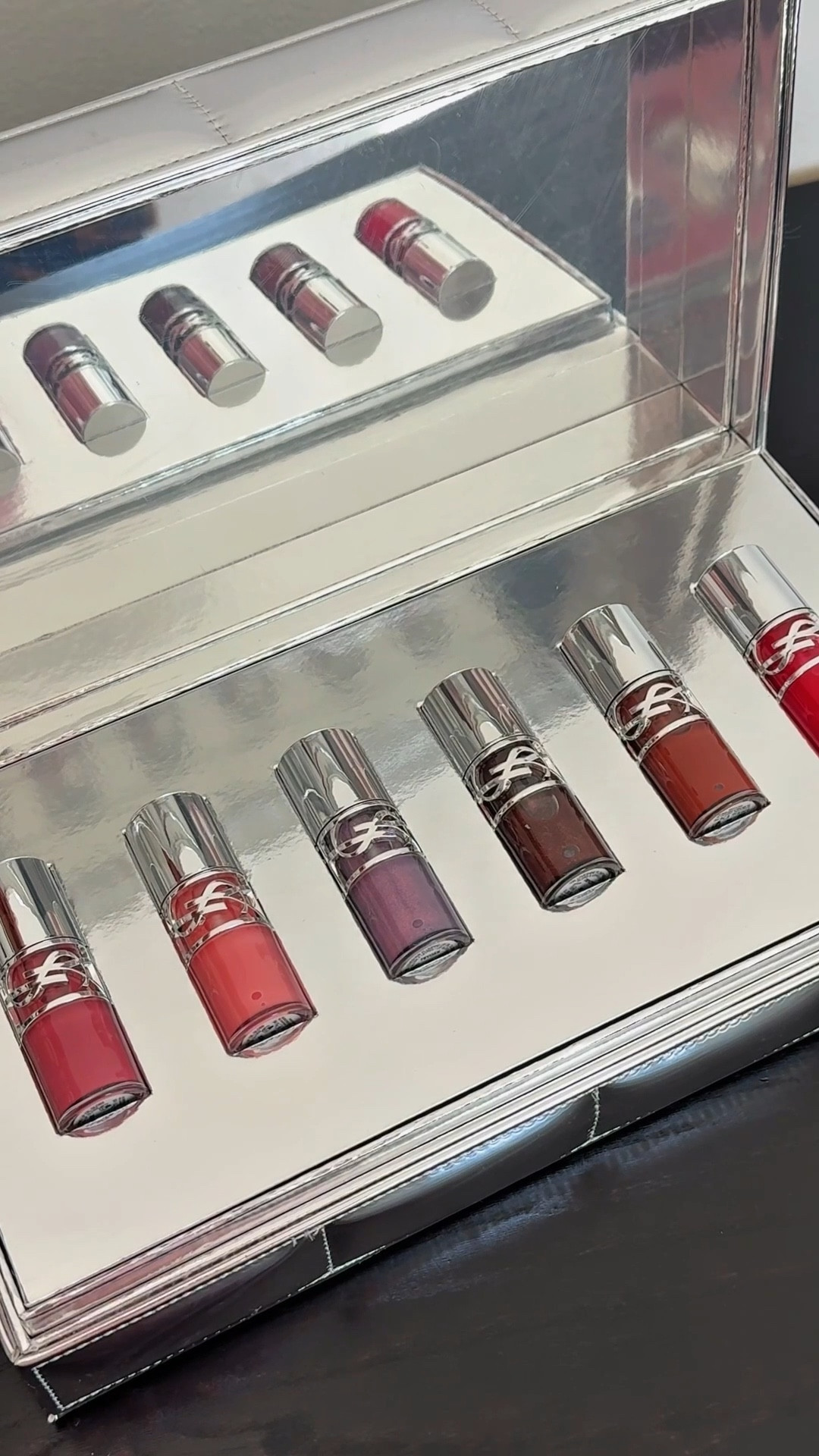 YSL LIP PLUMPING OIL! (PR GIFT)

I kept two of these for myself and included the rest in PR giveaways, but I LOVE them! They are glossy but not too sticky, and they plump don’t burn! 

EXPLORE 6 DREAMY SHADES

44 NUDE LAVALLIERE
ICONIC PINK NUDE

02 LUCKY MOONSTONE
SHEER SOFT PINK SHIMMER

01 THUNDER STEALER
SHEER ICY LAVENDER SHIMMER

06 ESPRESSO STARDUST
SHEER RICH BROWN SHIMMER

04 HONEY PURE LOVE
SHEER ROSE BROWN

07 STRAWBERRY STAR
SHEER POPPY PINK

@YSLBEAUTY #GIFTEDBYYSLBEAUTY #lipplump #lippies #ysl #luxurybeauty 


#LTKBeauty